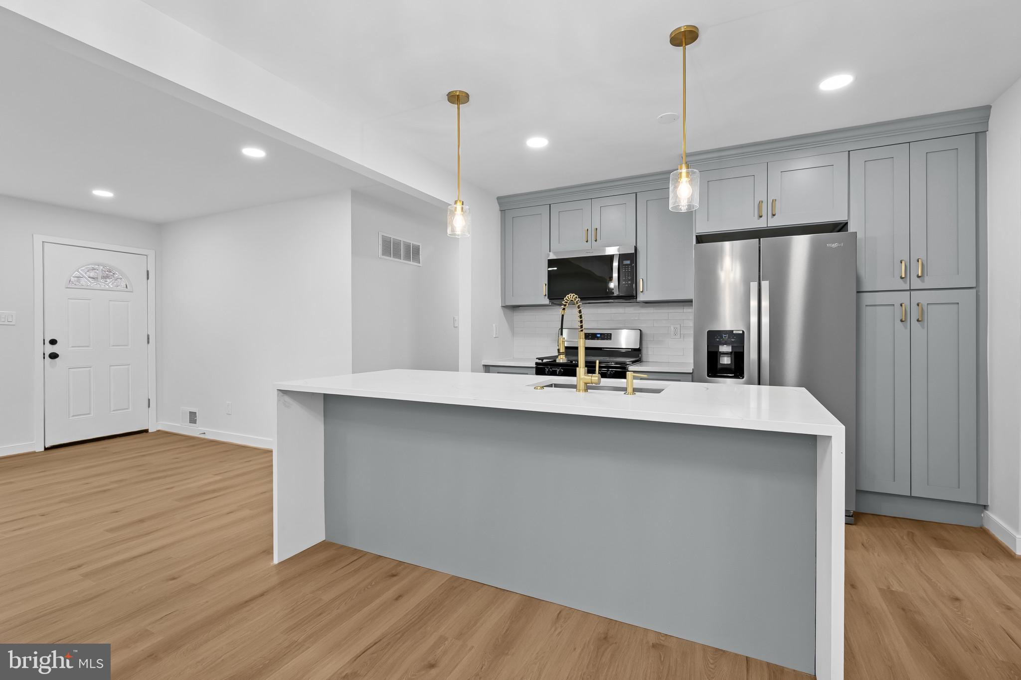 RANDOLPH HILLS - Residential Lease