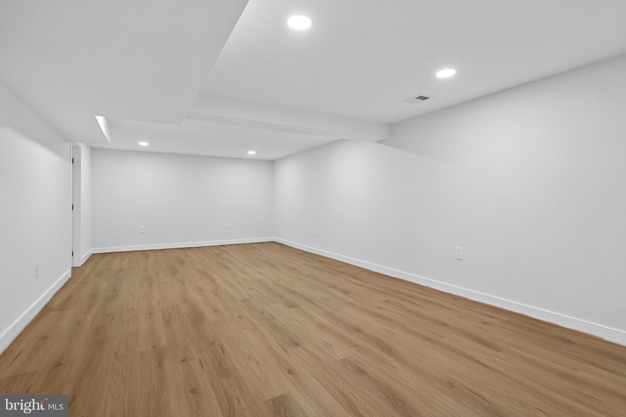 RANDOLPH HILLS - Residential Lease