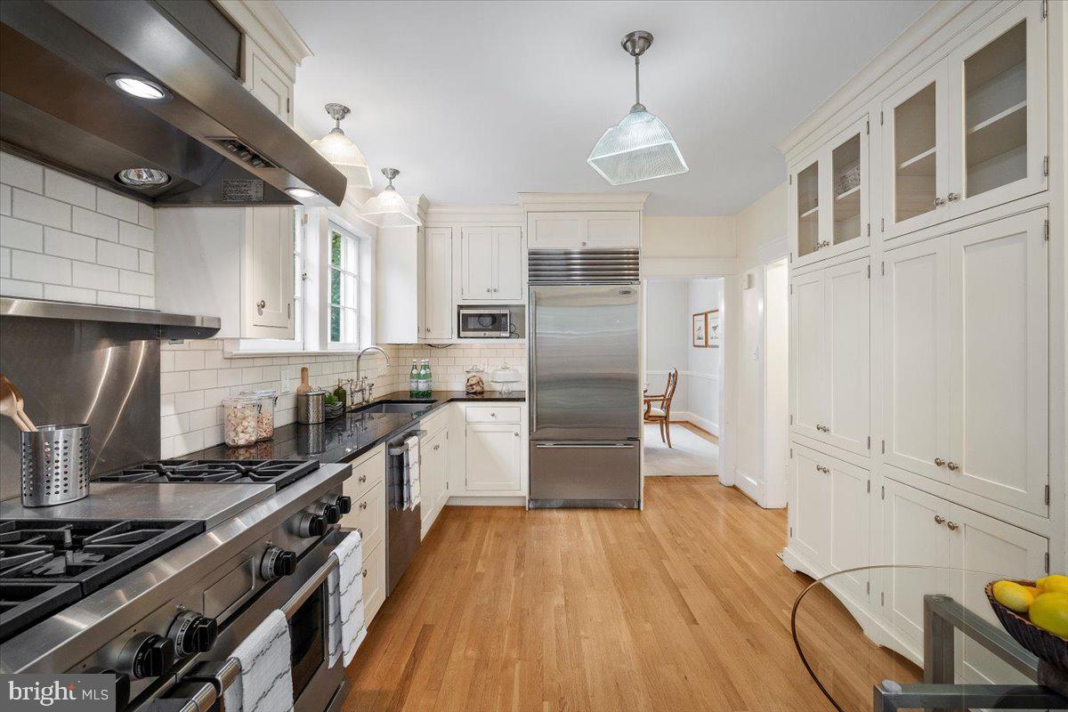 CHEVY CHASE - Residential