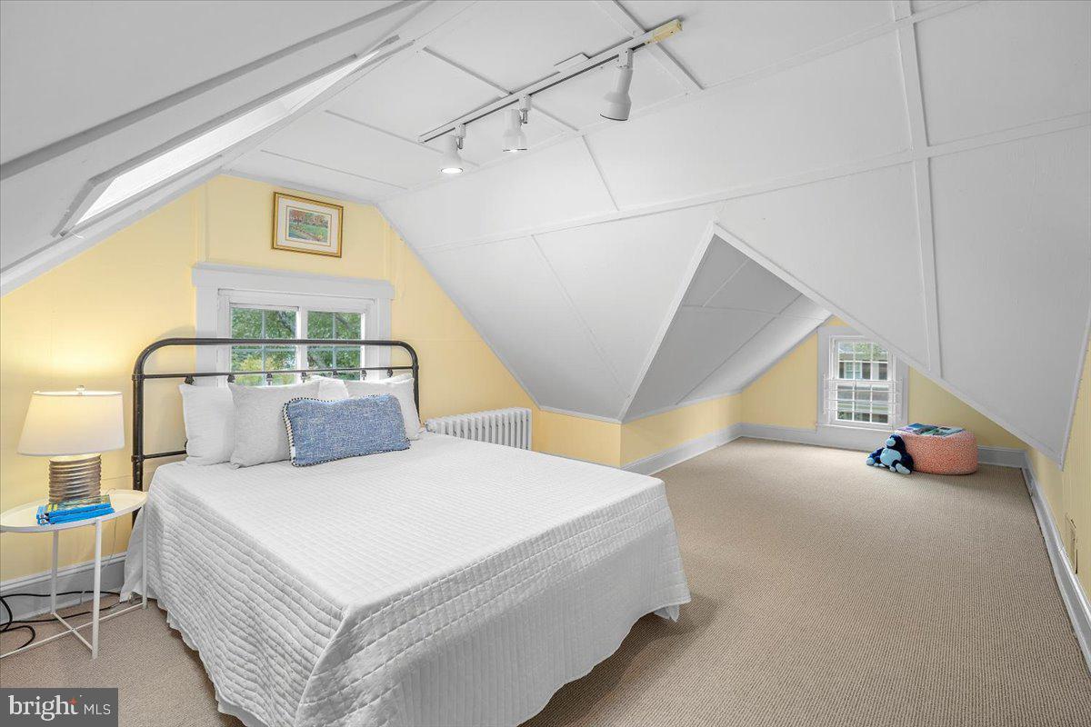 CHEVY CHASE - Residential