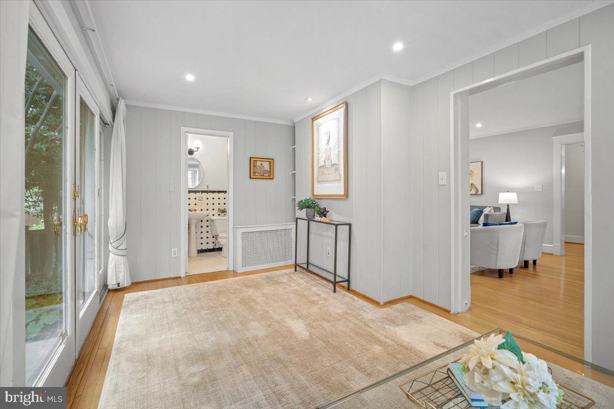 CHEVY CHASE - Residential