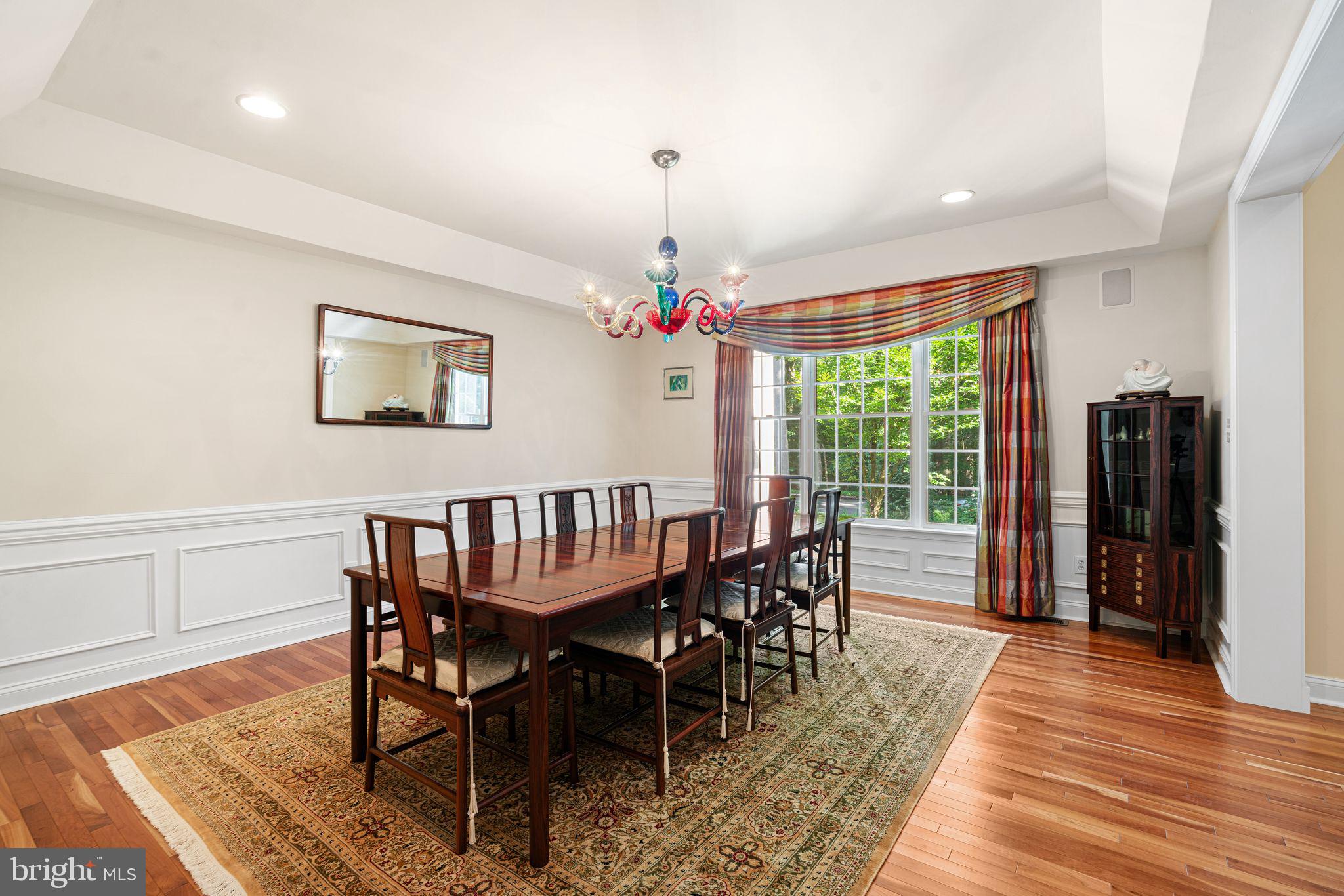 1227 COTSWOLD LANE