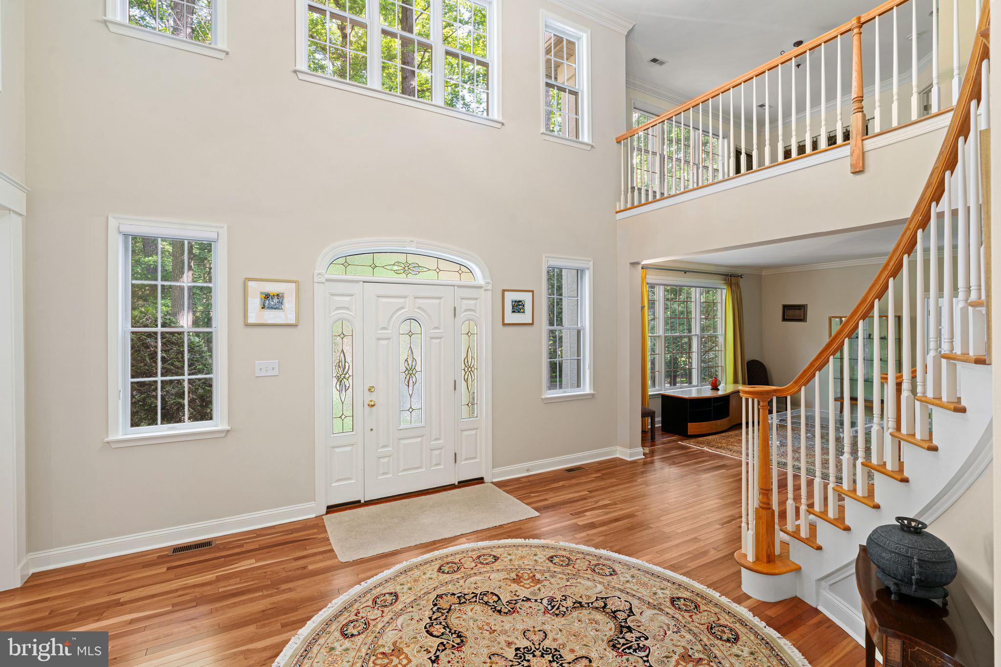 1227 COTSWOLD LANE