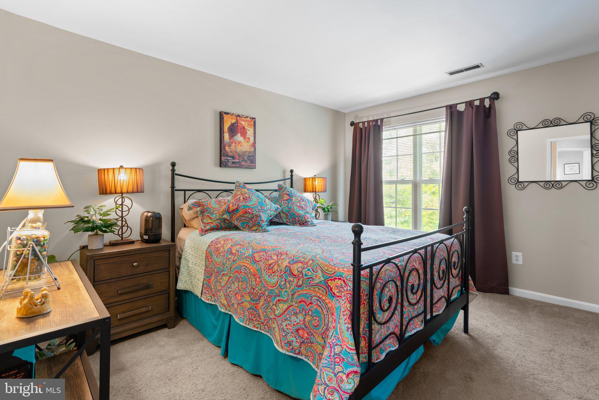 SEVEN OAKS - Residential