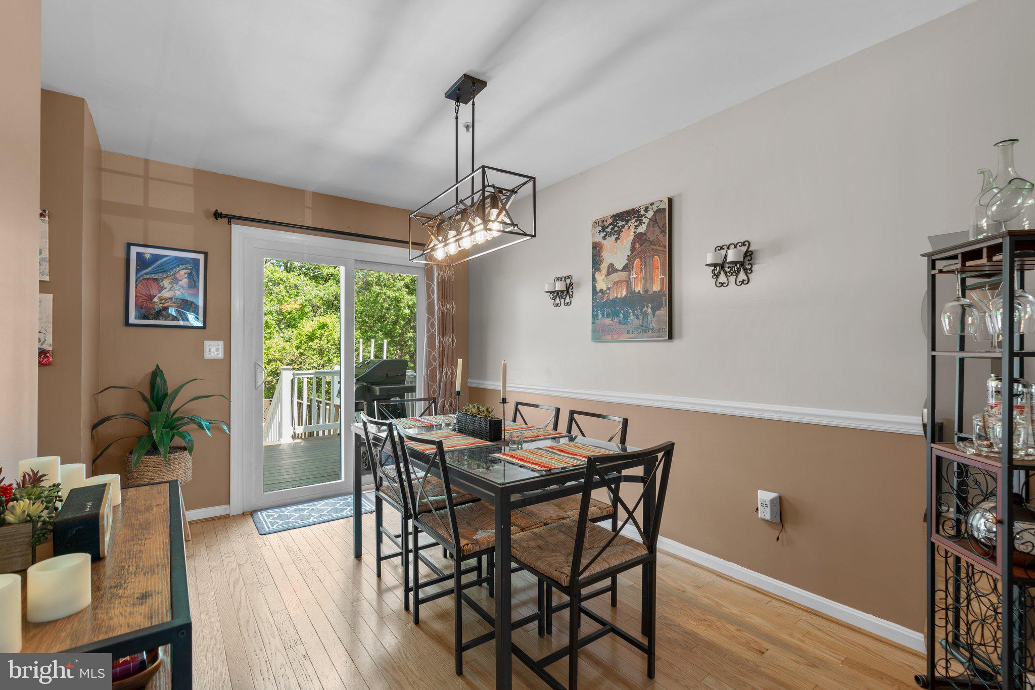 SEVEN OAKS - Residential