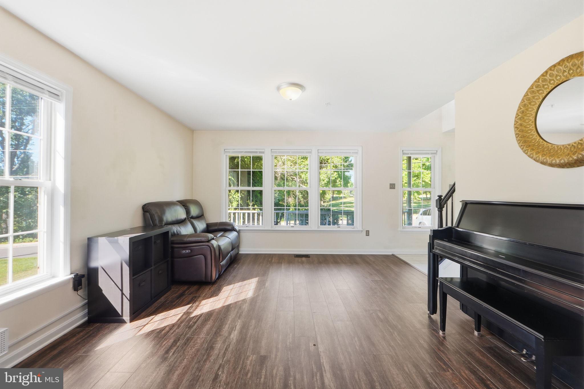 7311 WEBSTER LANE