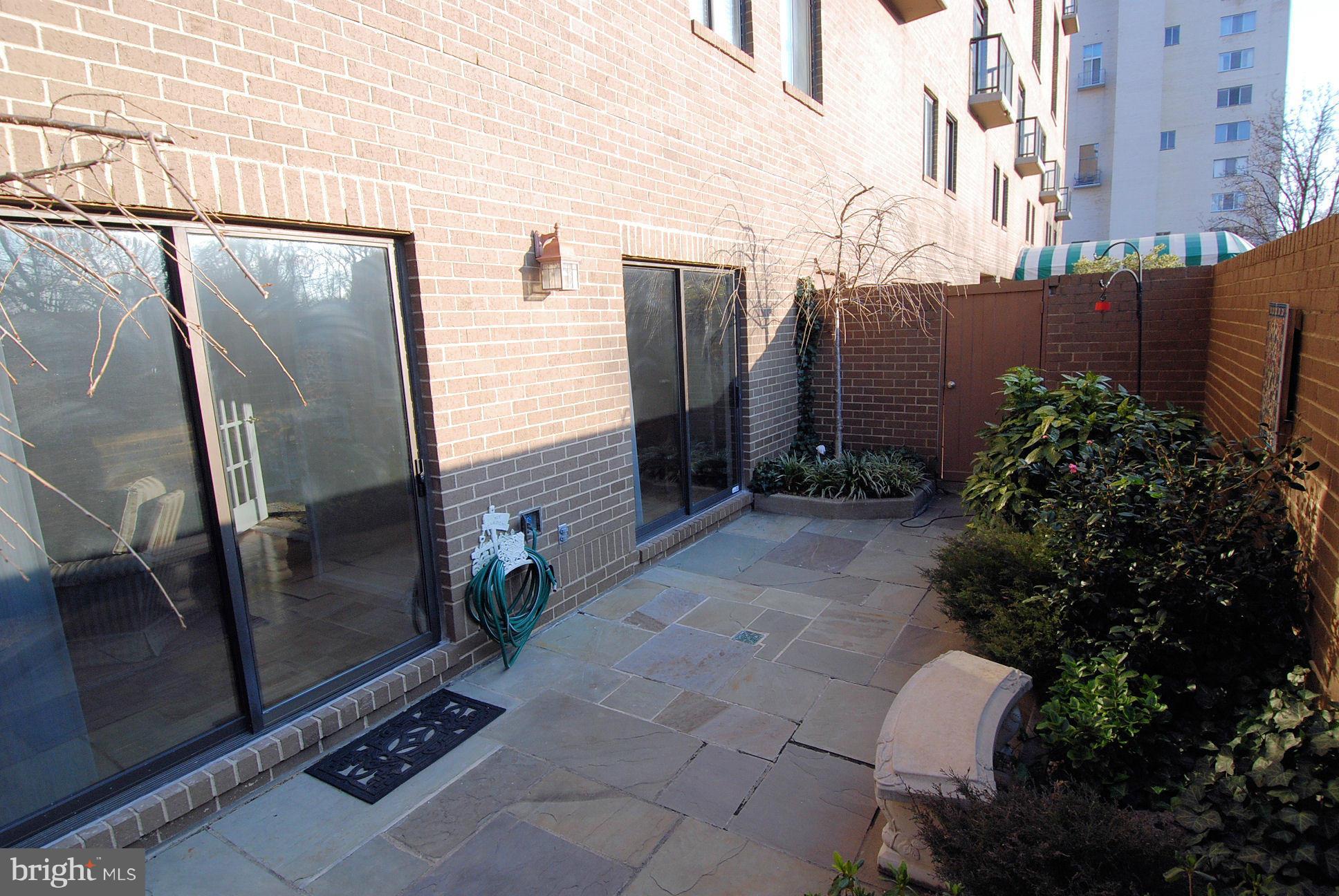 THE WESLIE - Residential Lease