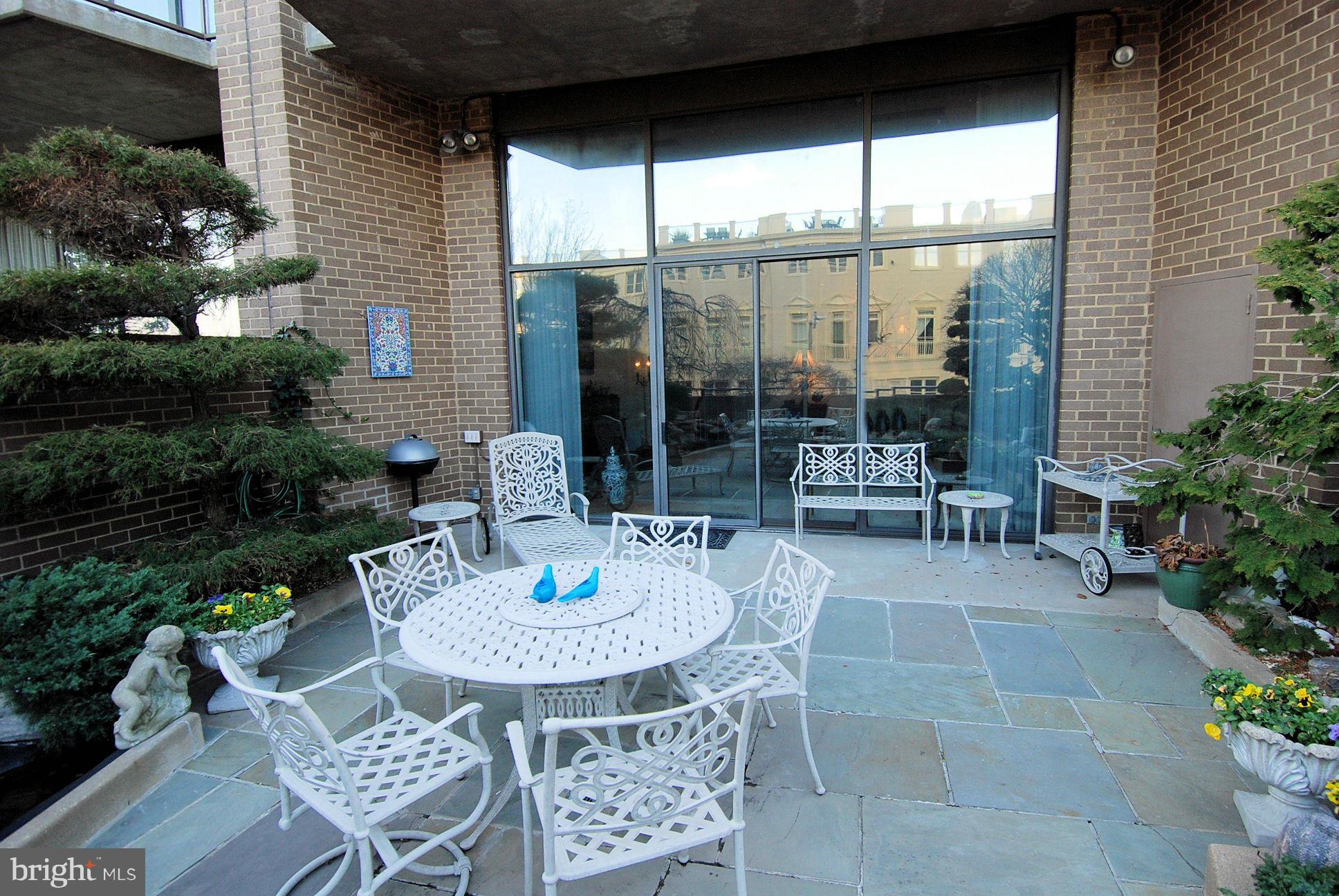 THE WESLIE - Residential Lease