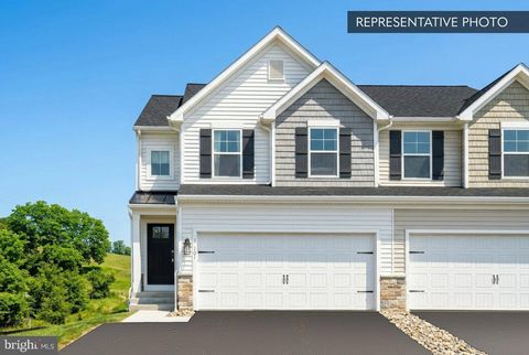 Townhouse For Sale - 13-101 Julian Drive #LOT 6<br/> BLOOMSBURG, PA 17815