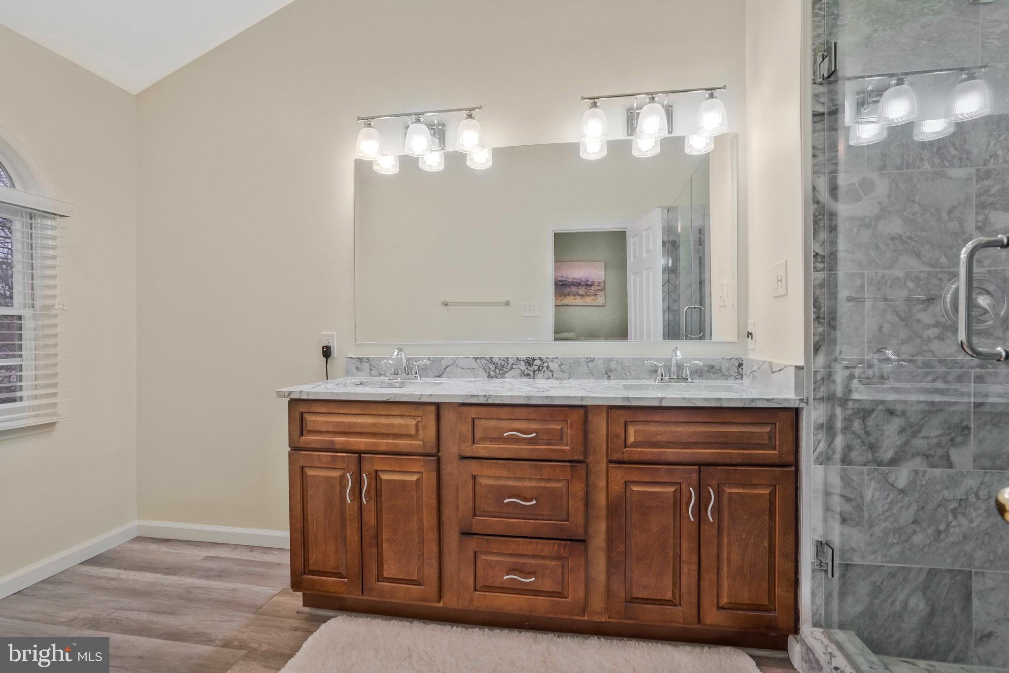 MIDDLEFORD - Residential