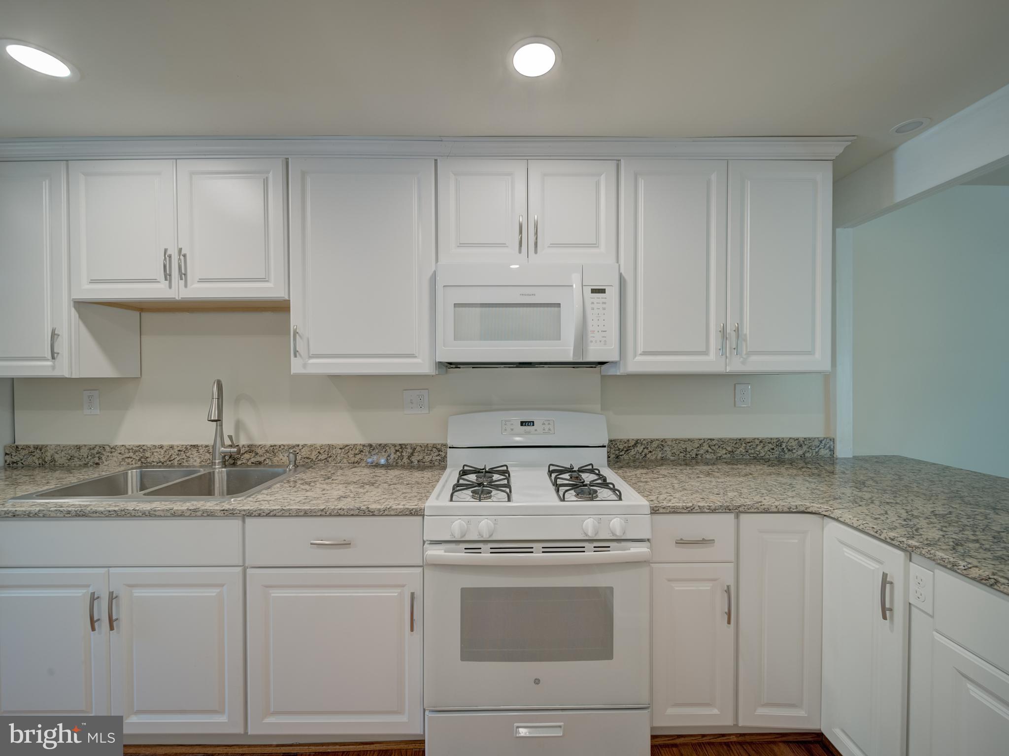 13186 PUTNAM CIRCLE