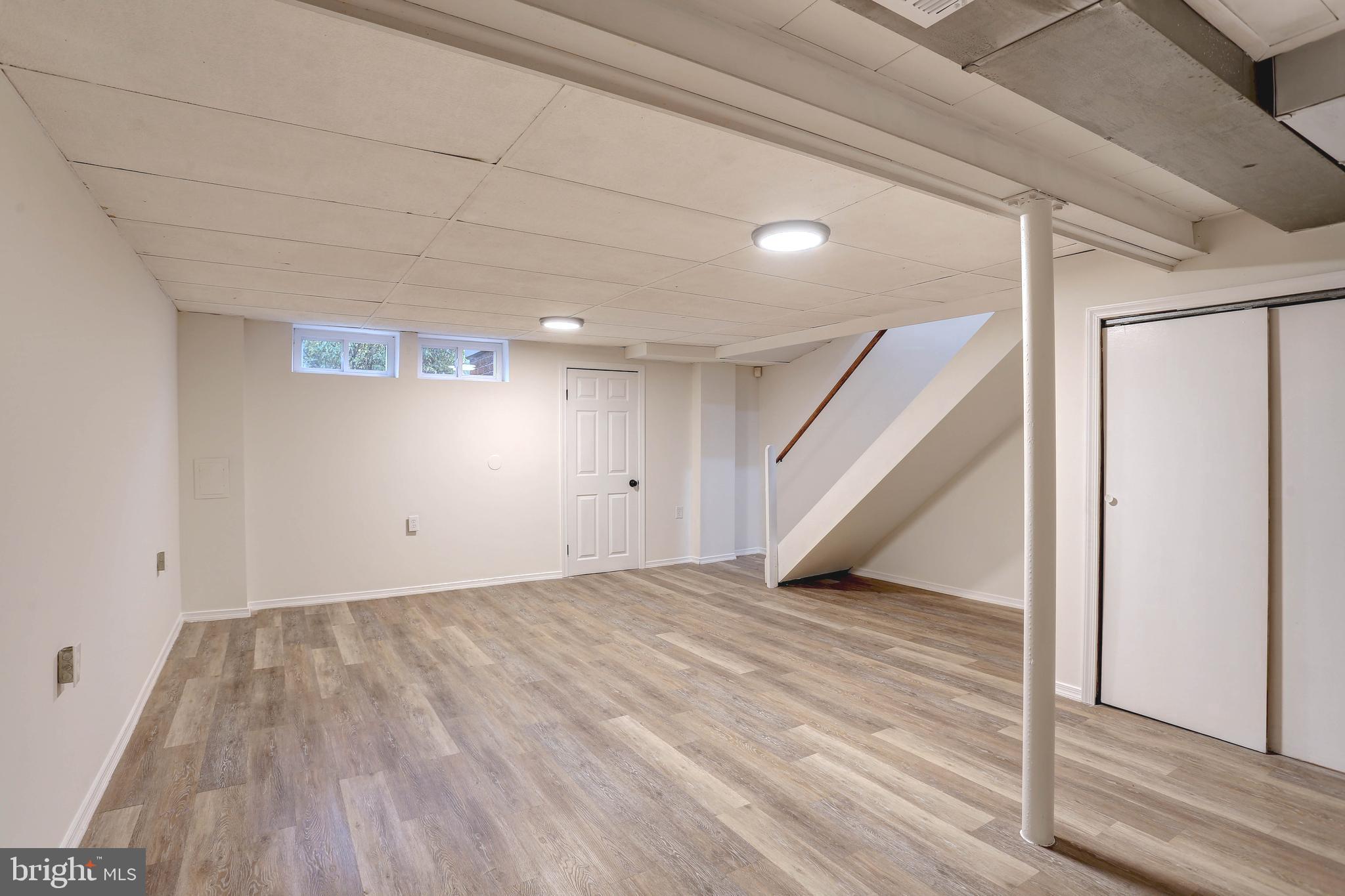 HOLLAND HILL - Residential