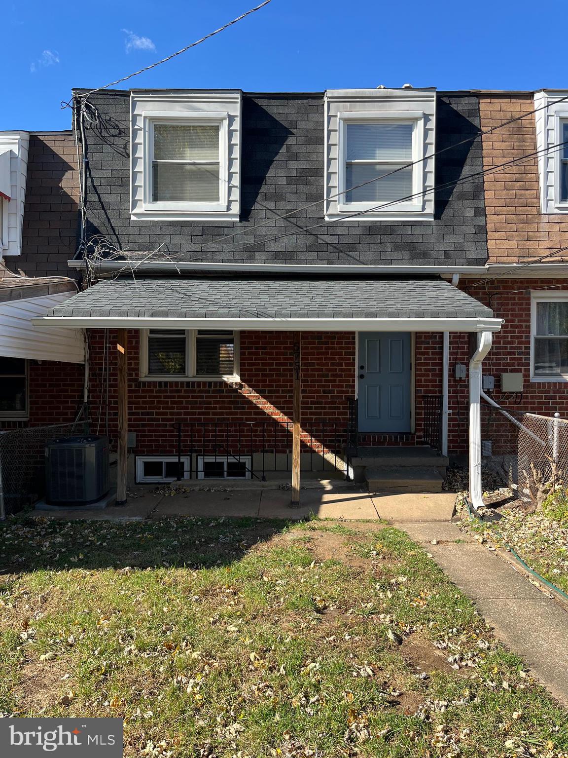 HOLLAND HILL - Residential