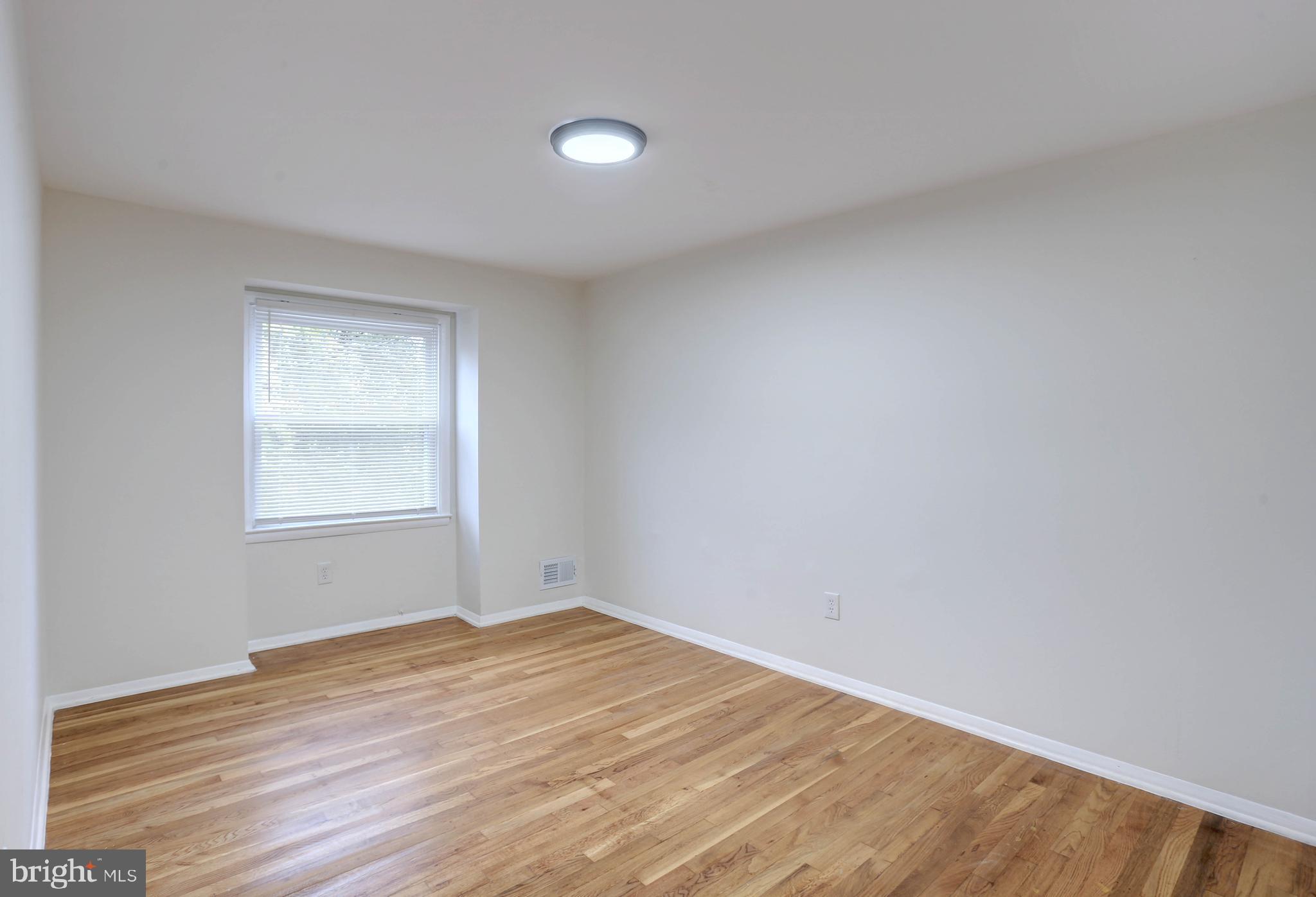 HOLLAND HILL - Residential