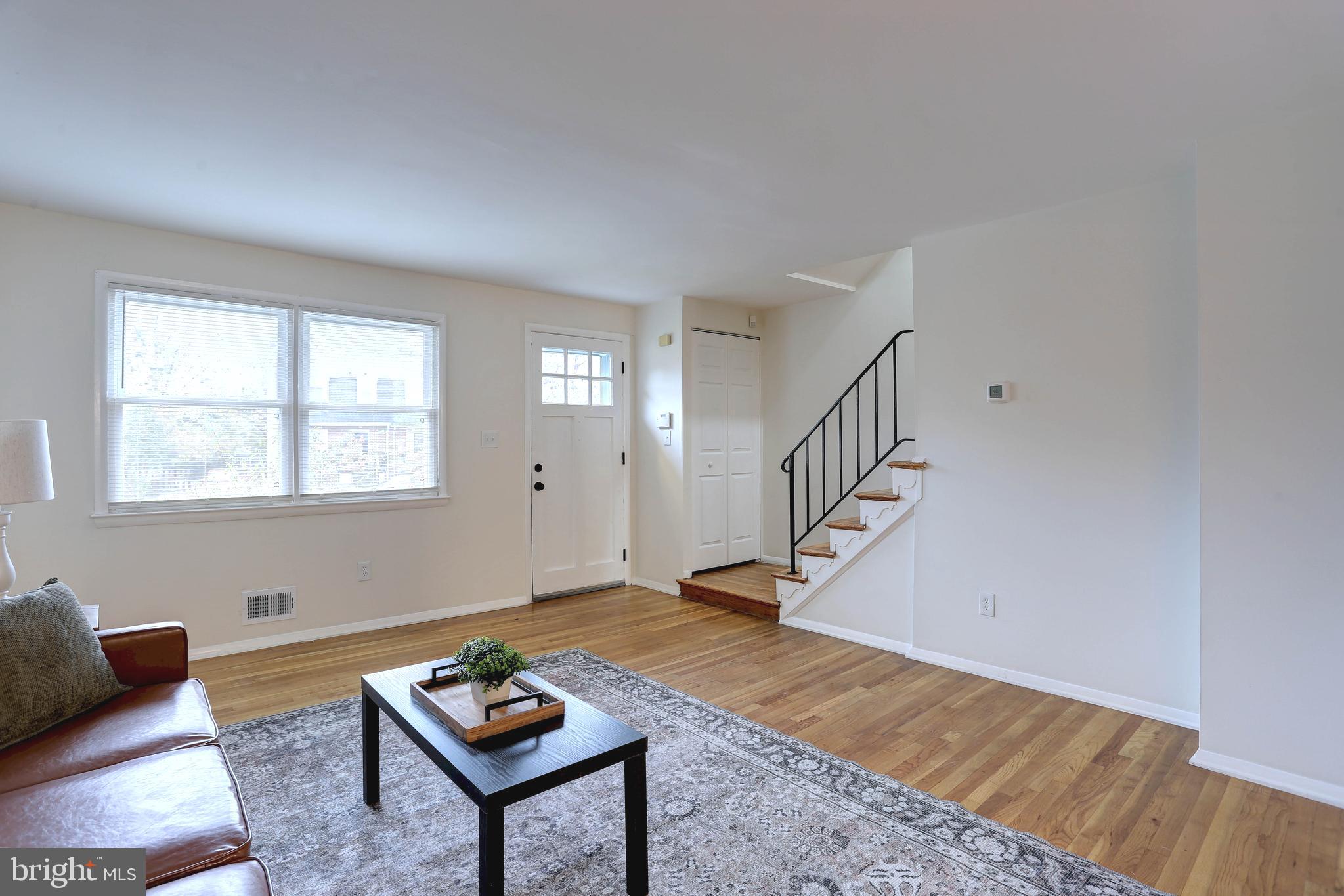 HOLLAND HILL - Residential