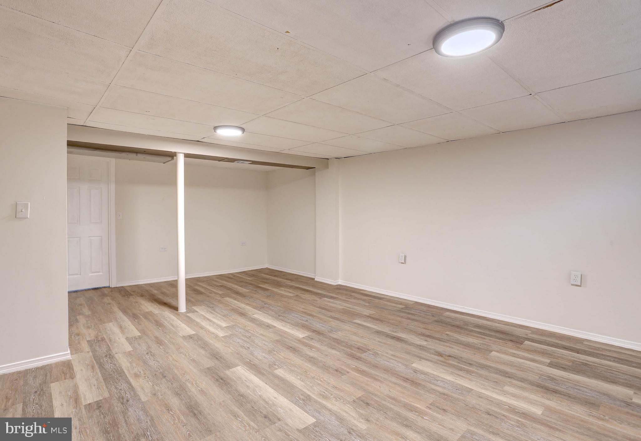 HOLLAND HILL - Residential