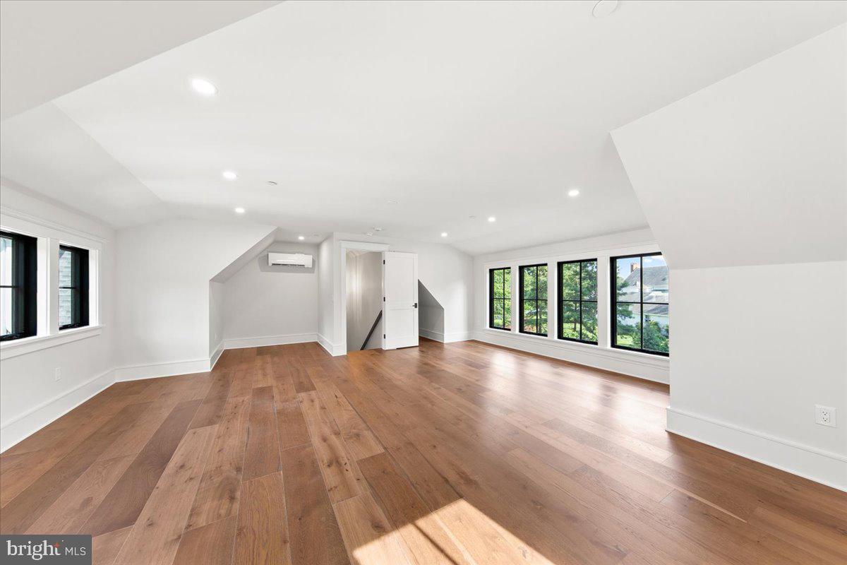 LEE HAVEN - Residential