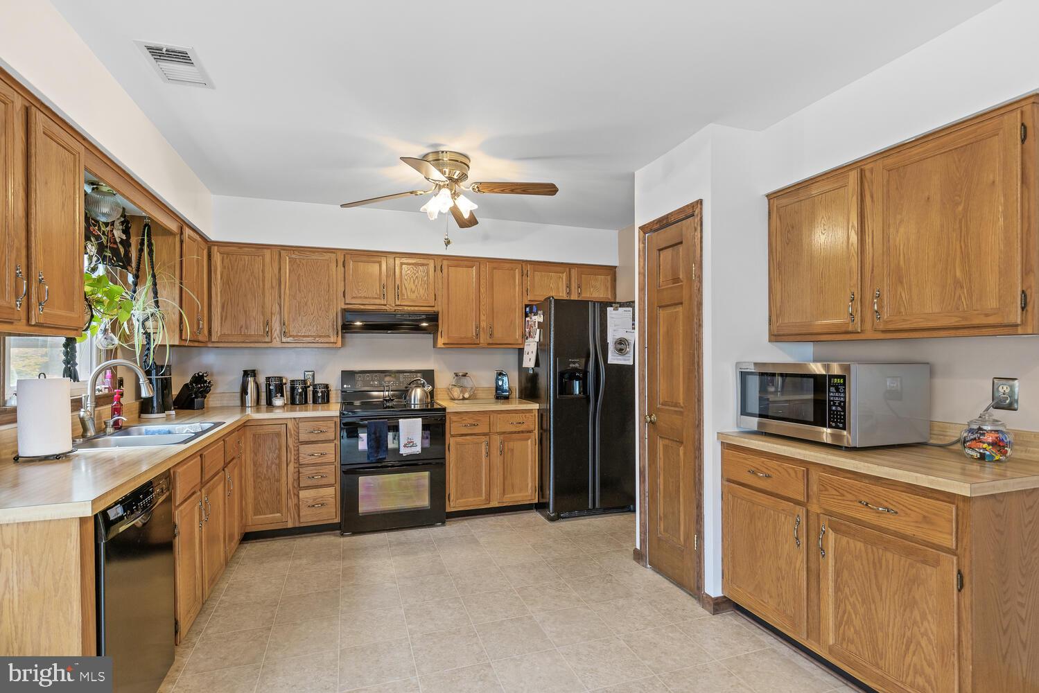 SHADOW WOODS - Residential