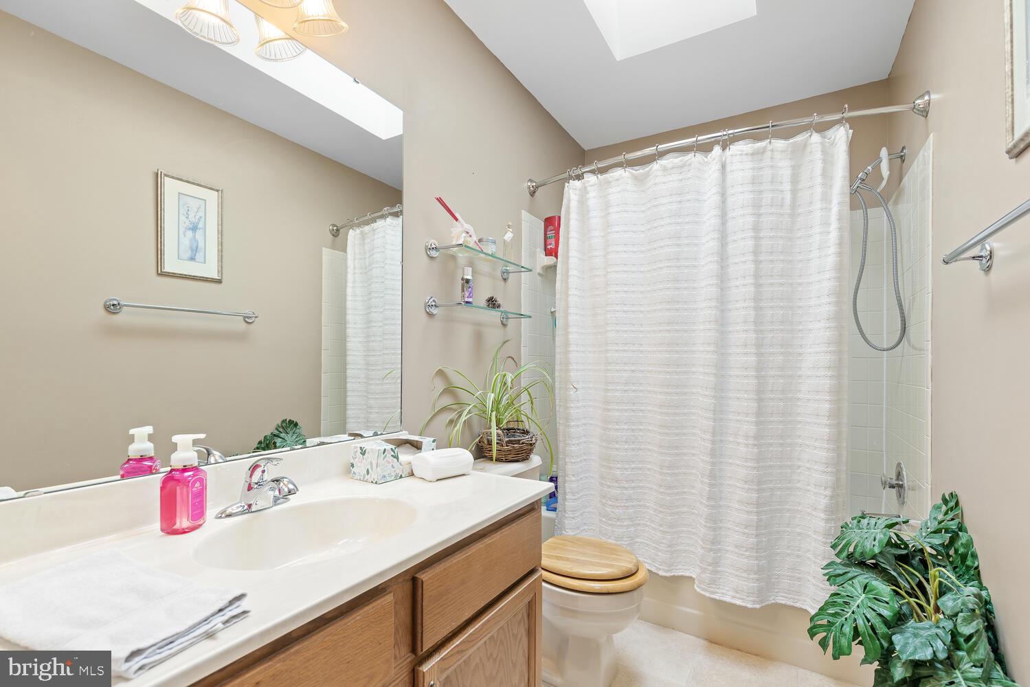 SHADOW WOODS - Residential