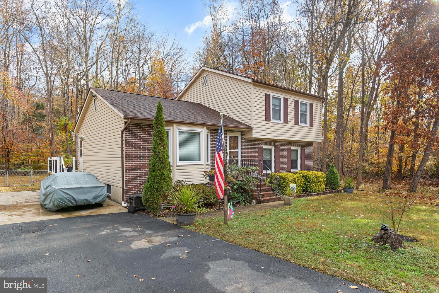 SHADOW WOODS - Residential