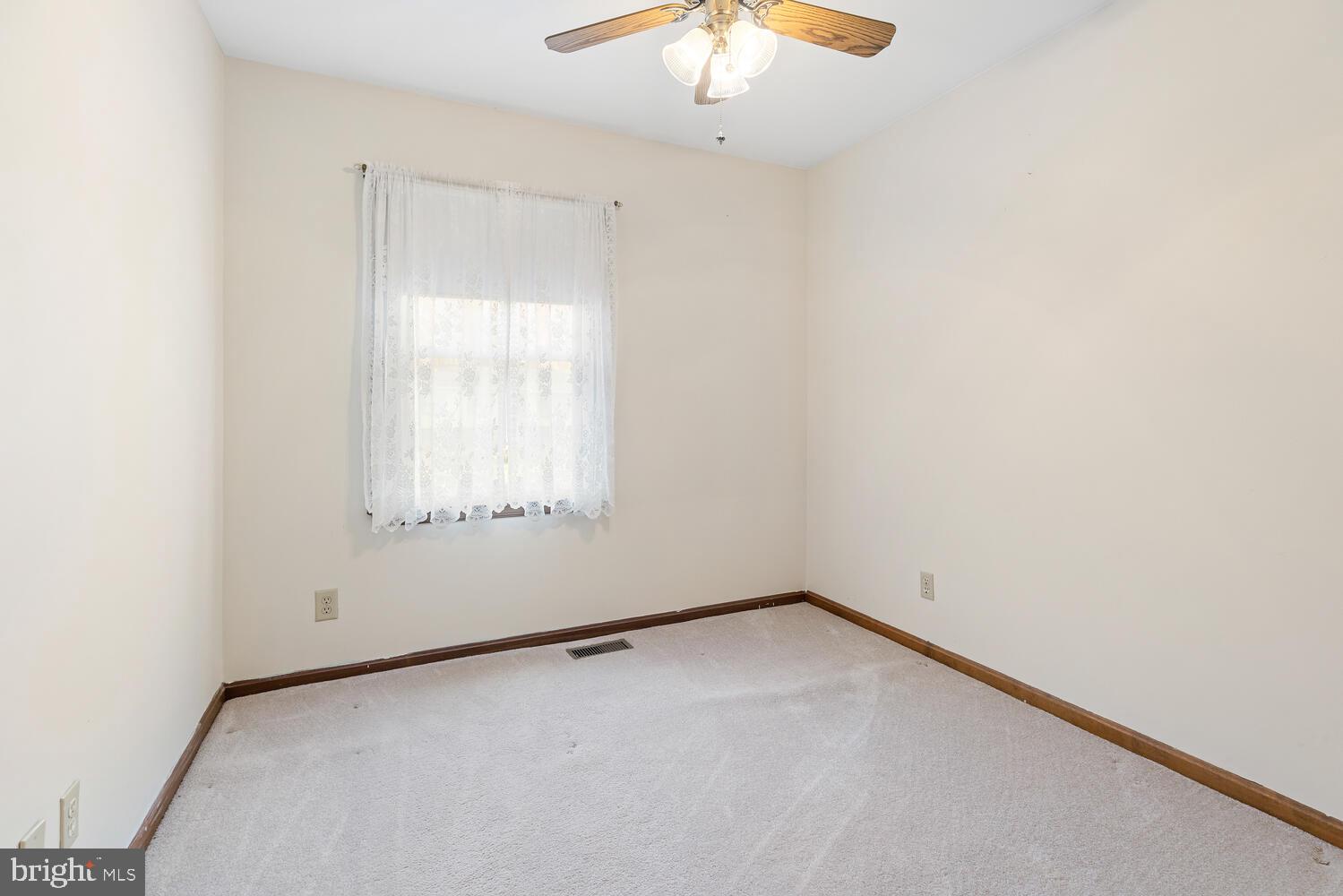 SHADOW WOODS - Residential