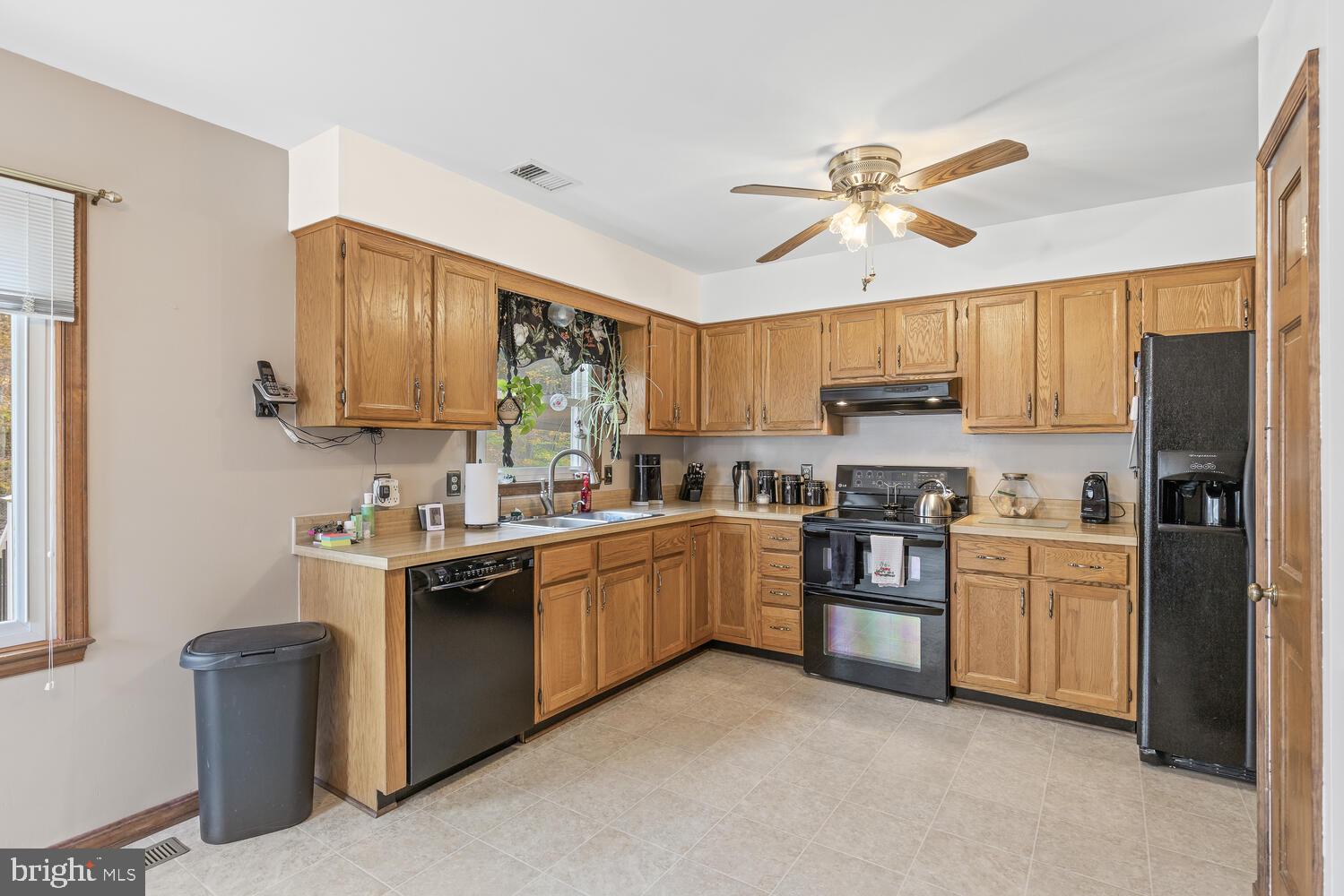 SHADOW WOODS - Residential