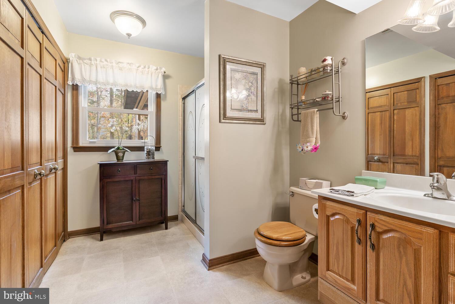 SHADOW WOODS - Residential