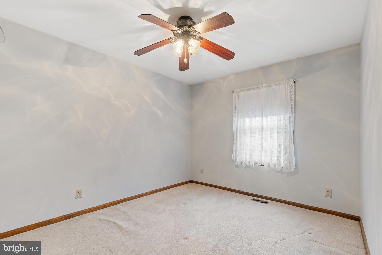 SHADOW WOODS - Residential