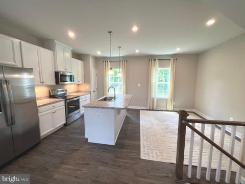 Townhouse For Rent - 1903 Spearfish Court<br/> NEWARK, DE 19702