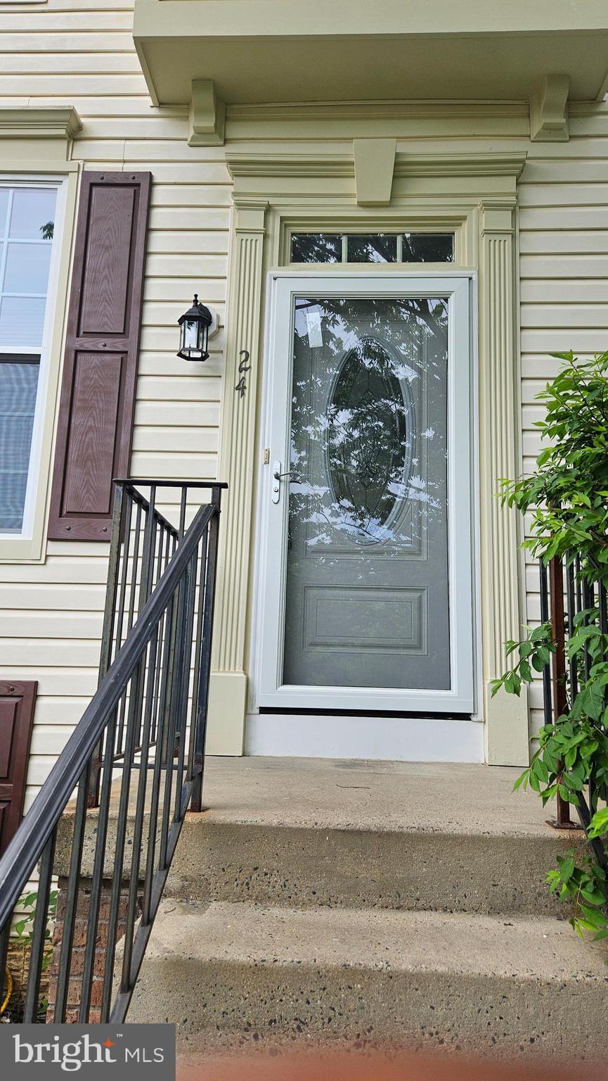 MIDDLE RIVER - Residential Lease