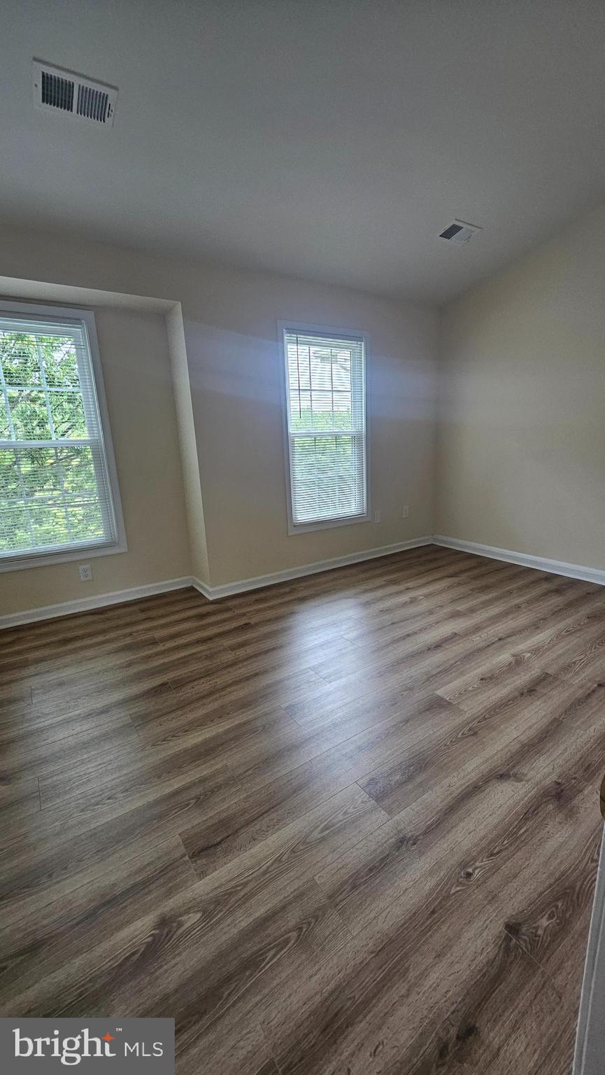 MIDDLE RIVER - Residential Lease