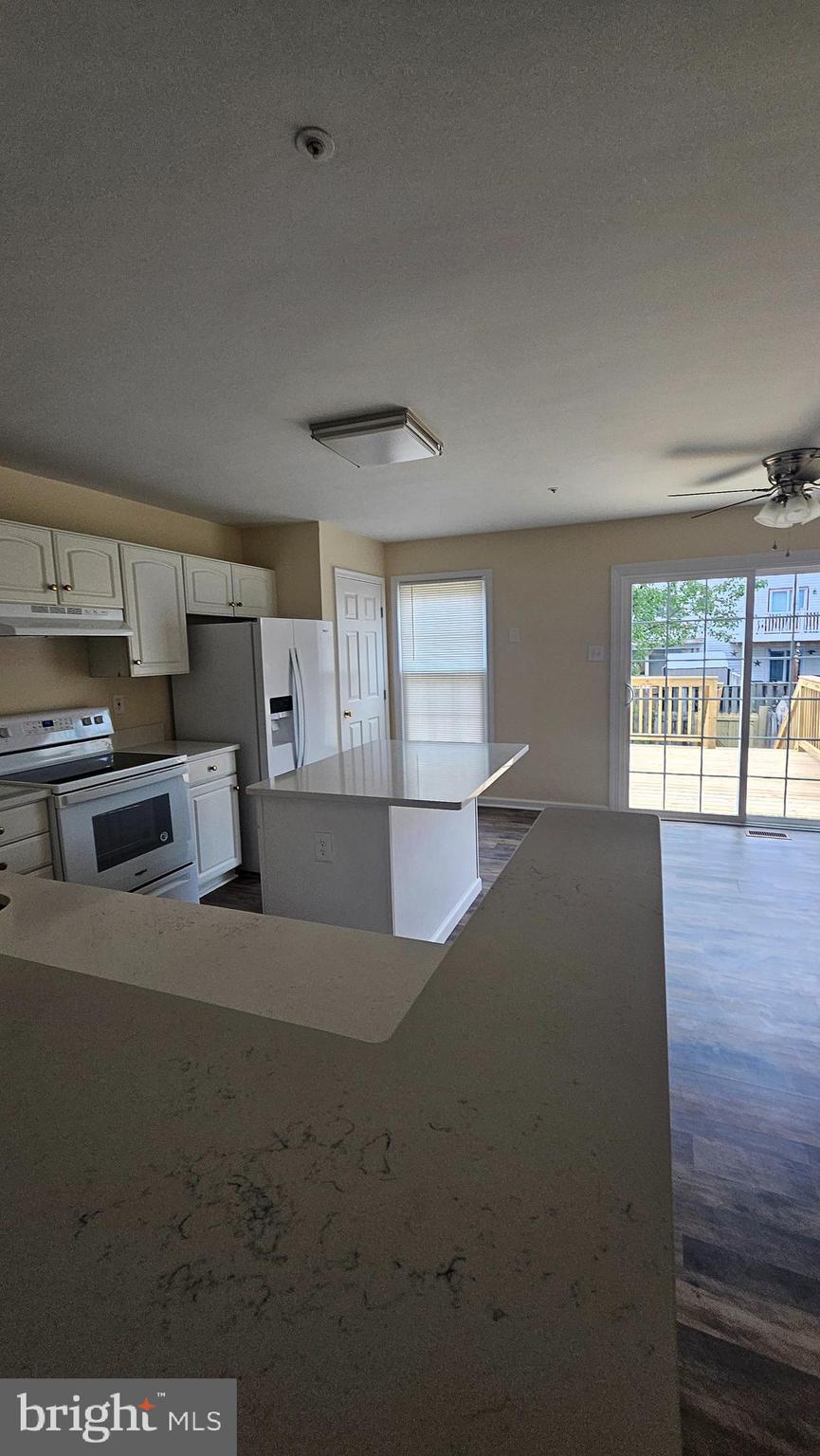 MIDDLE RIVER - Residential Lease