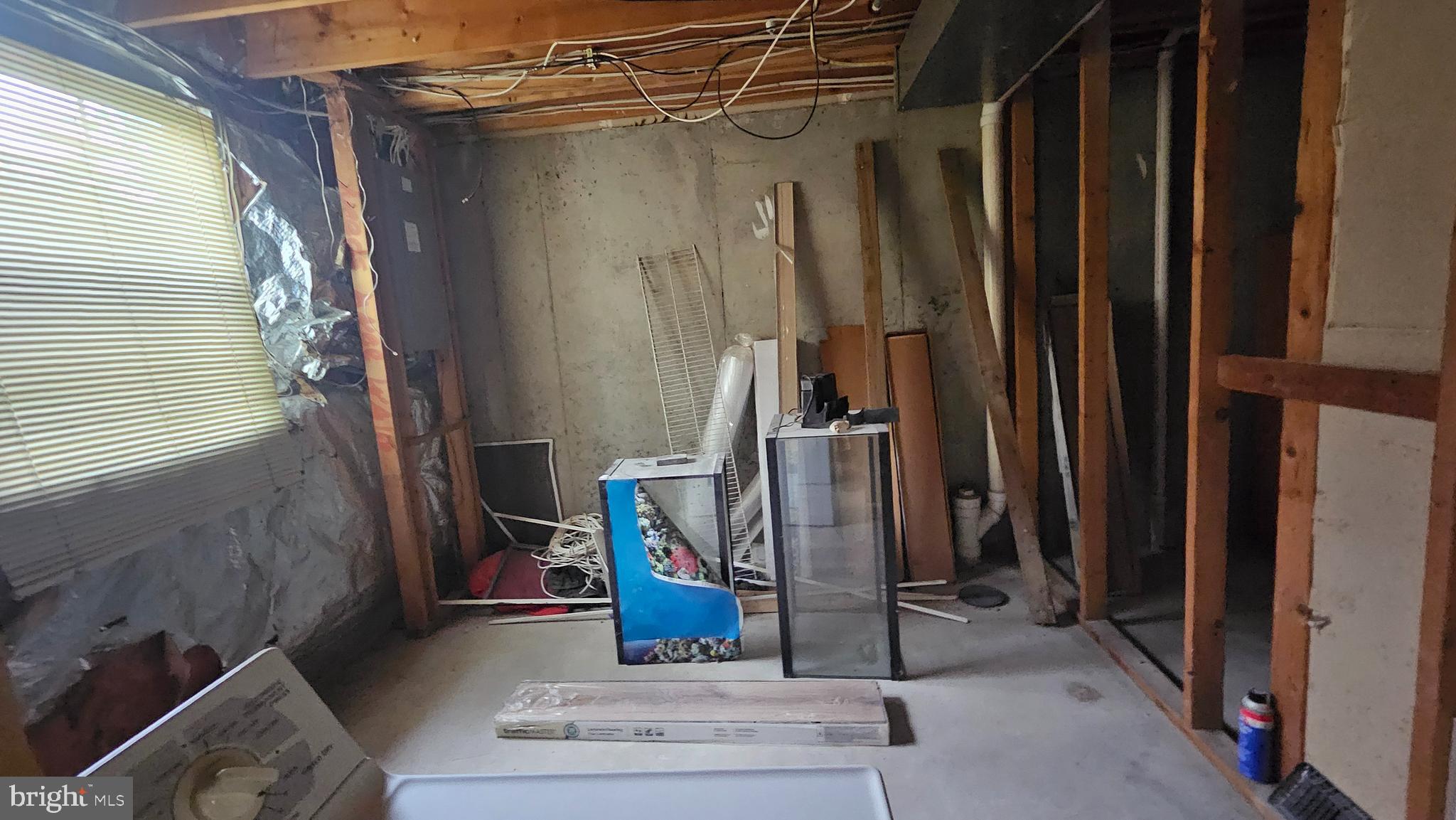 MIDDLE RIVER - Residential Lease