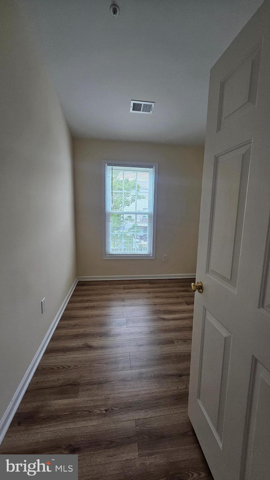 MIDDLE RIVER - Residential Lease