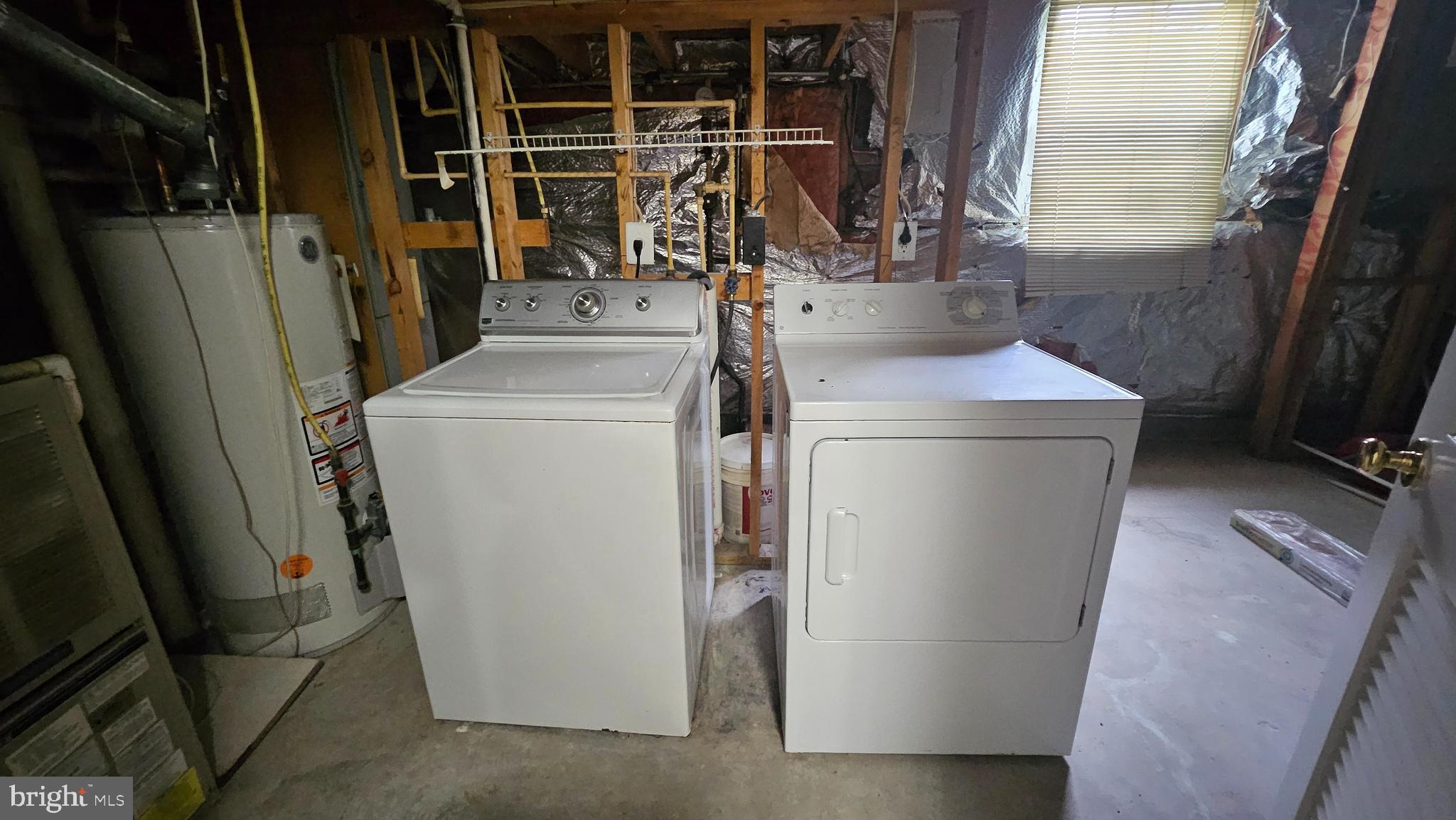 MIDDLE RIVER - Residential Lease