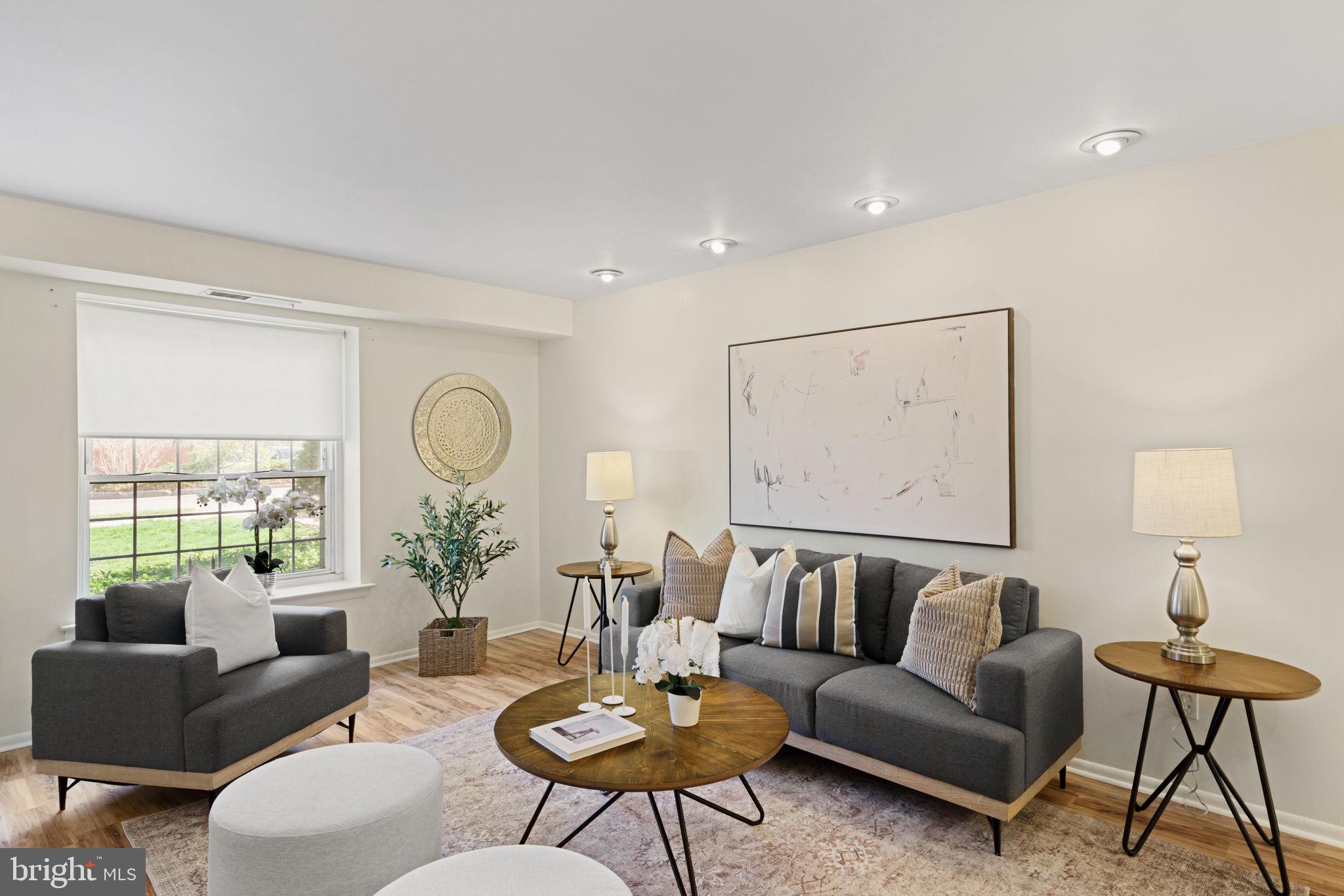 EAST FALLS - Residential