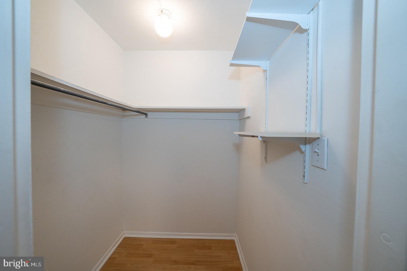 EAST FALLS - Residential