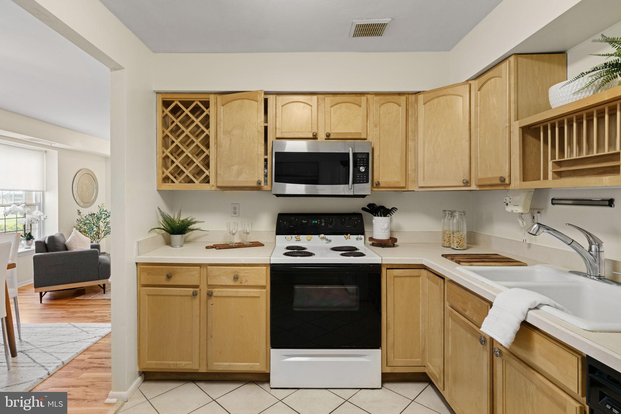 EAST FALLS - Residential