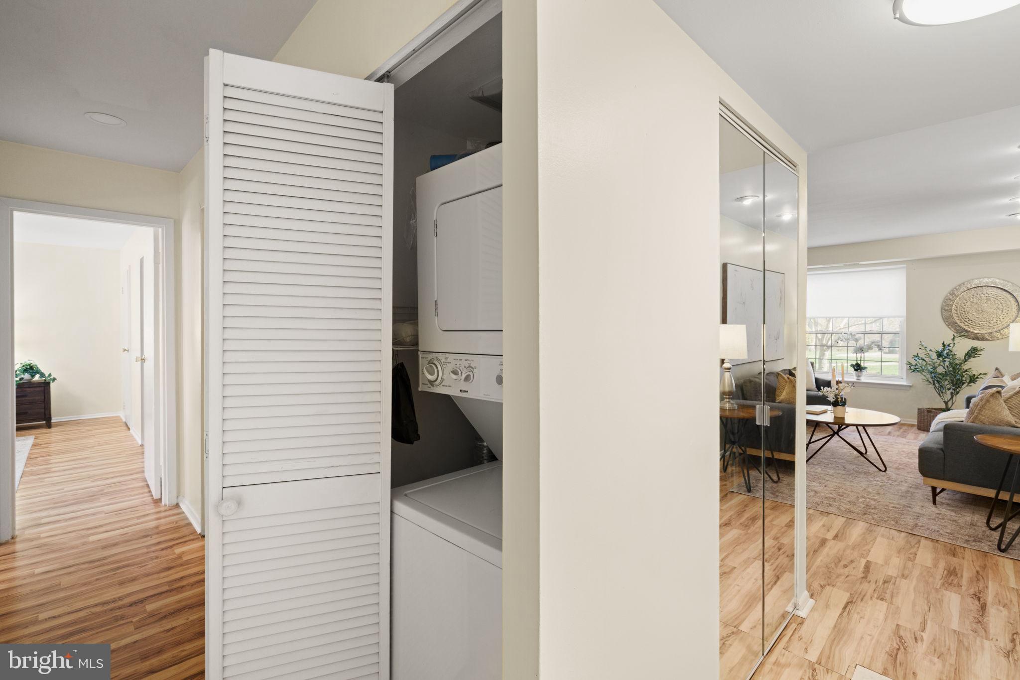 EAST FALLS - Residential