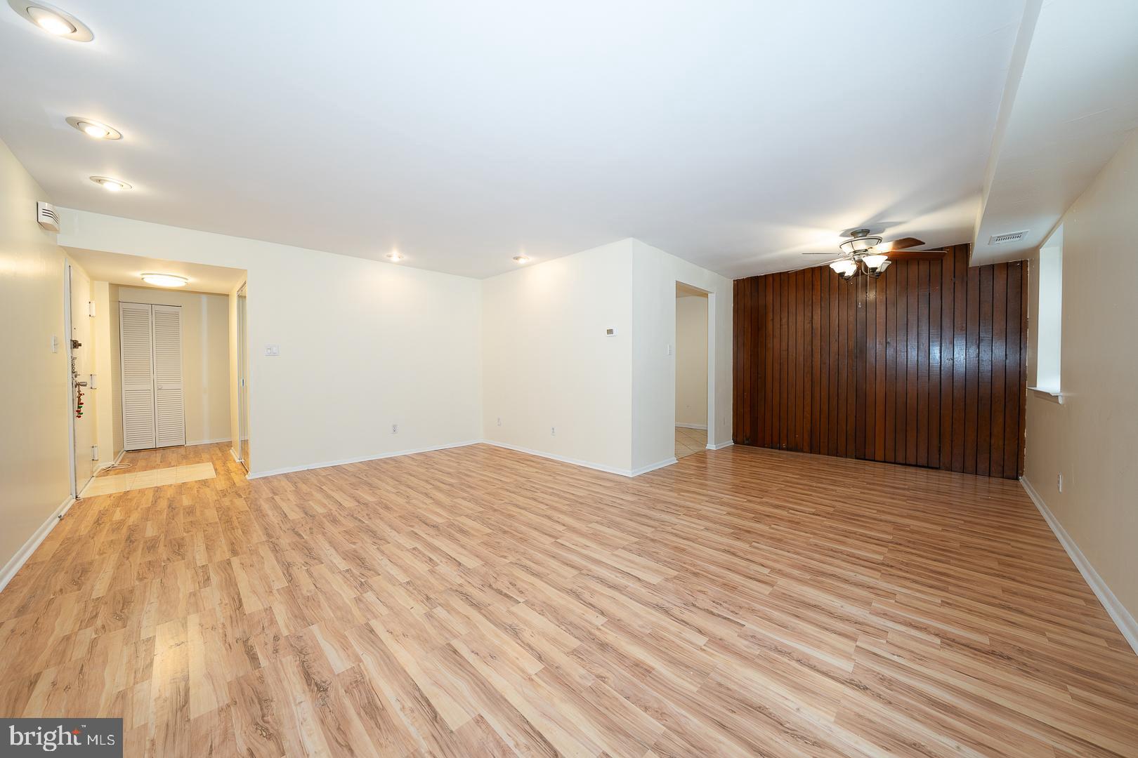 EAST FALLS - Residential