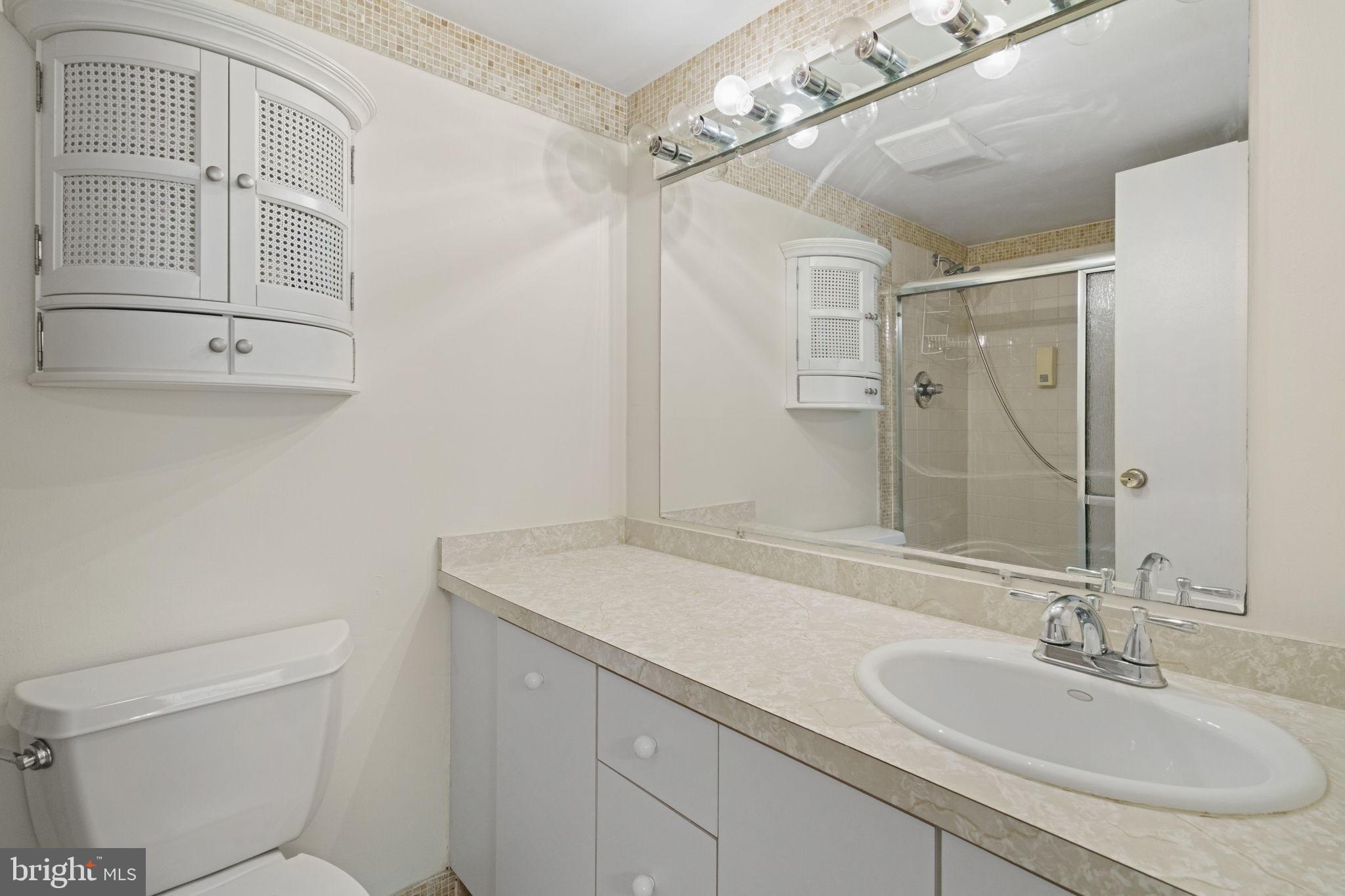 EAST FALLS - Residential