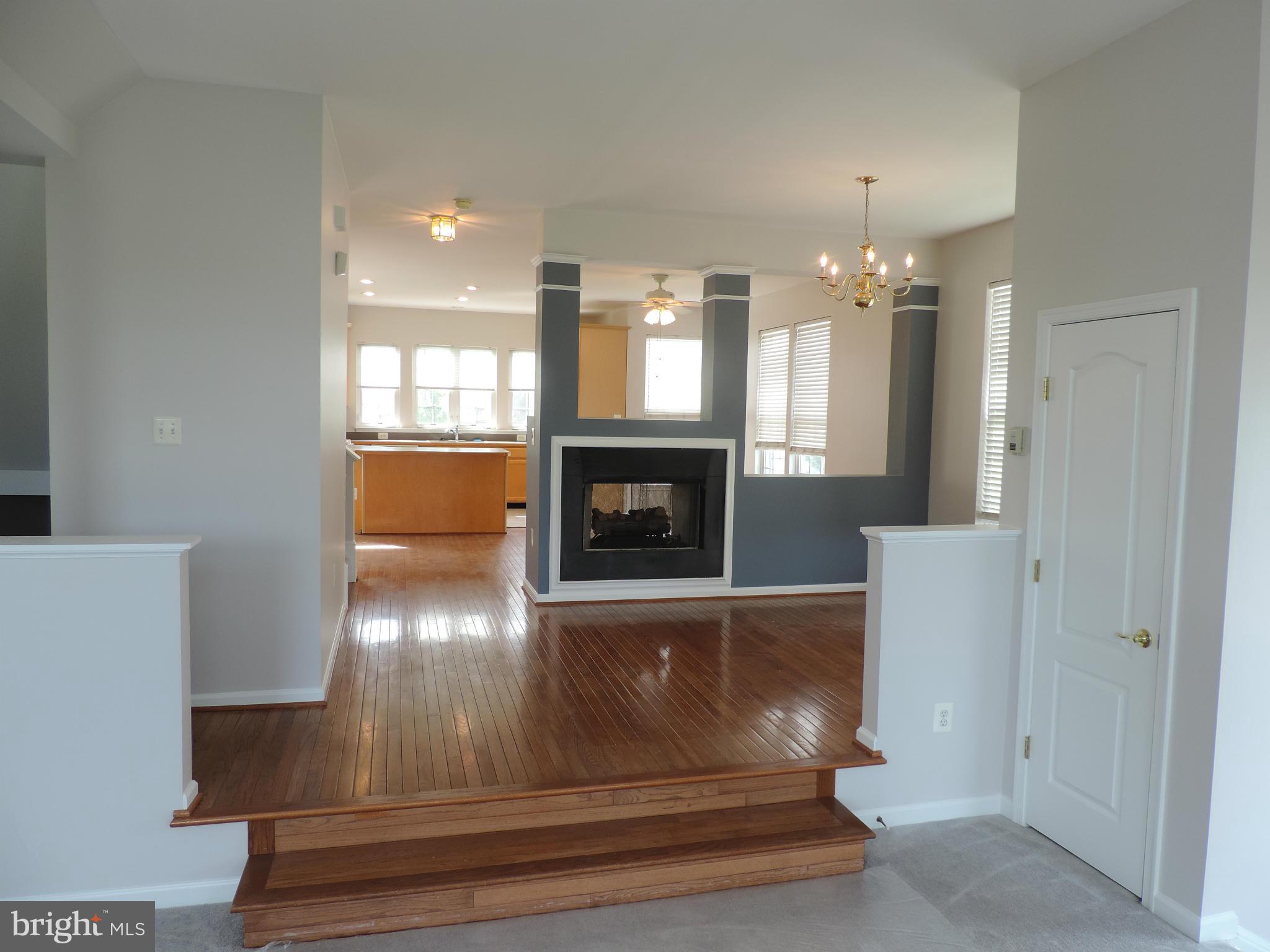 AUTUMN CHASE HUNT - Residential Lease