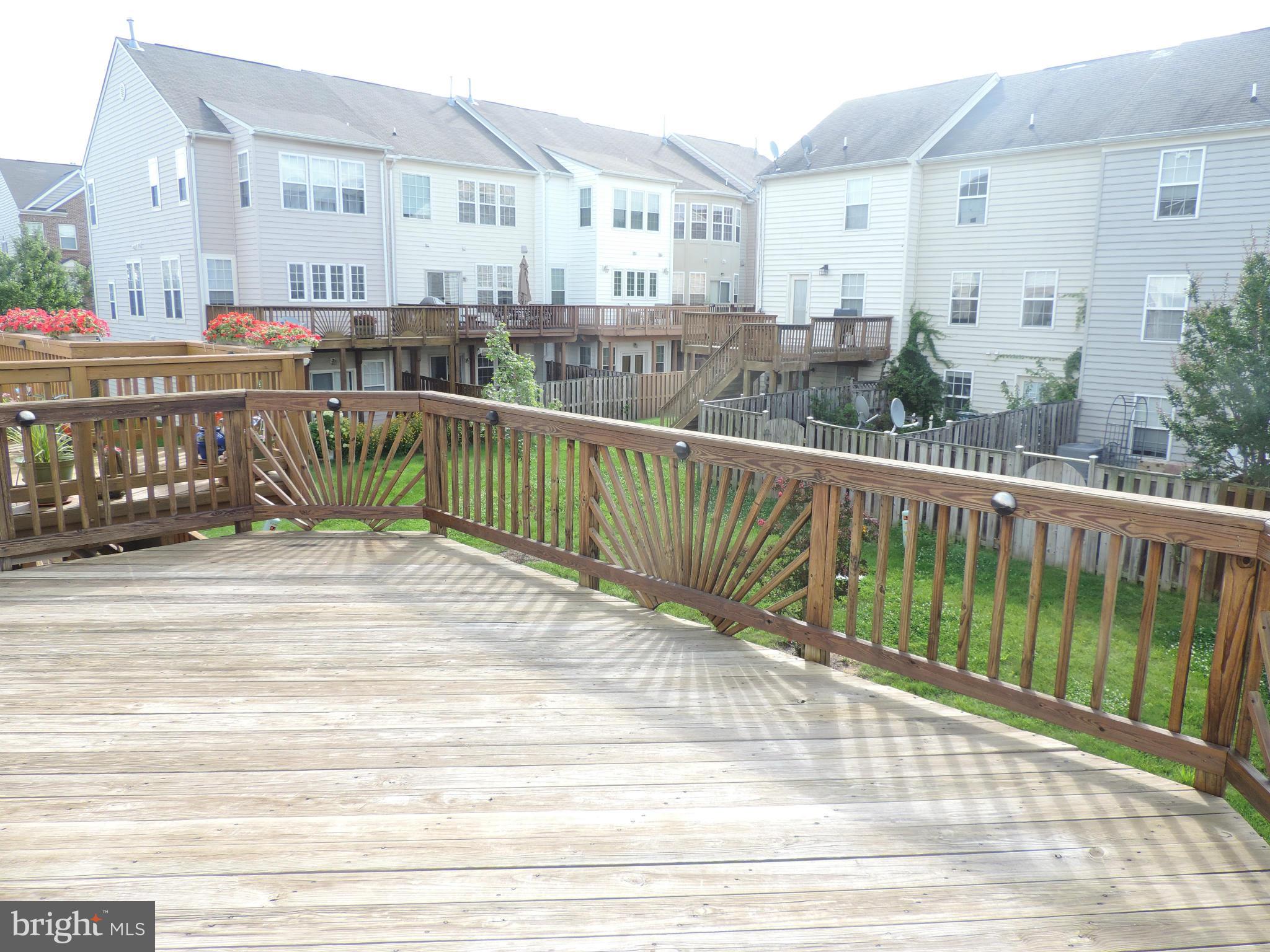 AUTUMN CHASE HUNT - Residential Lease