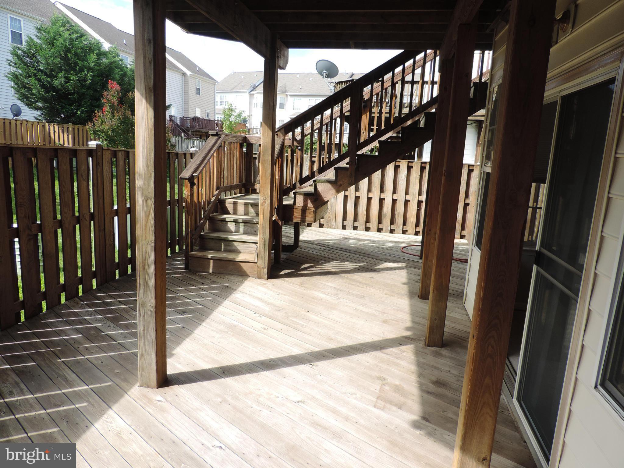 AUTUMN CHASE HUNT - Residential Lease