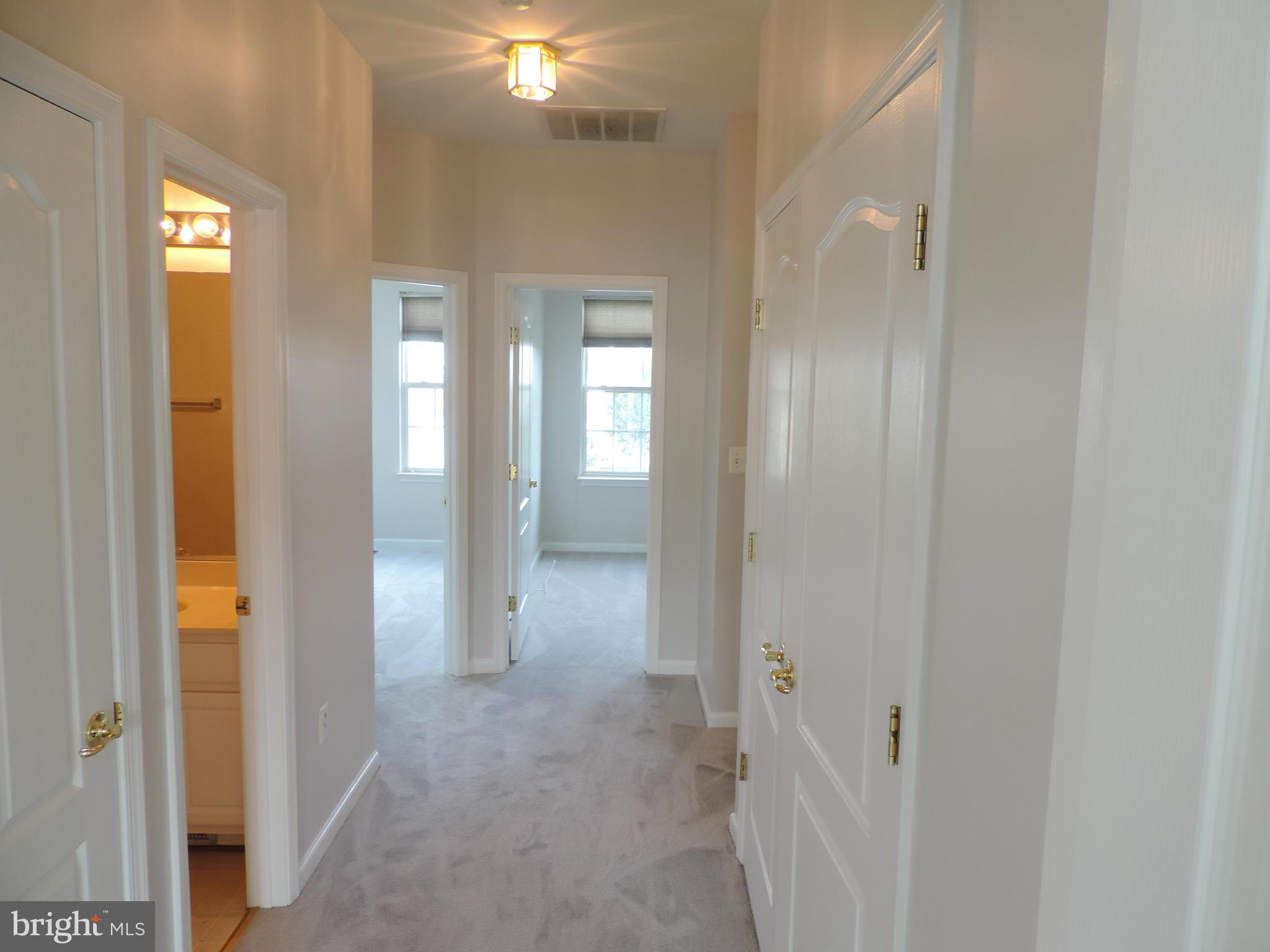 AUTUMN CHASE HUNT - Residential Lease