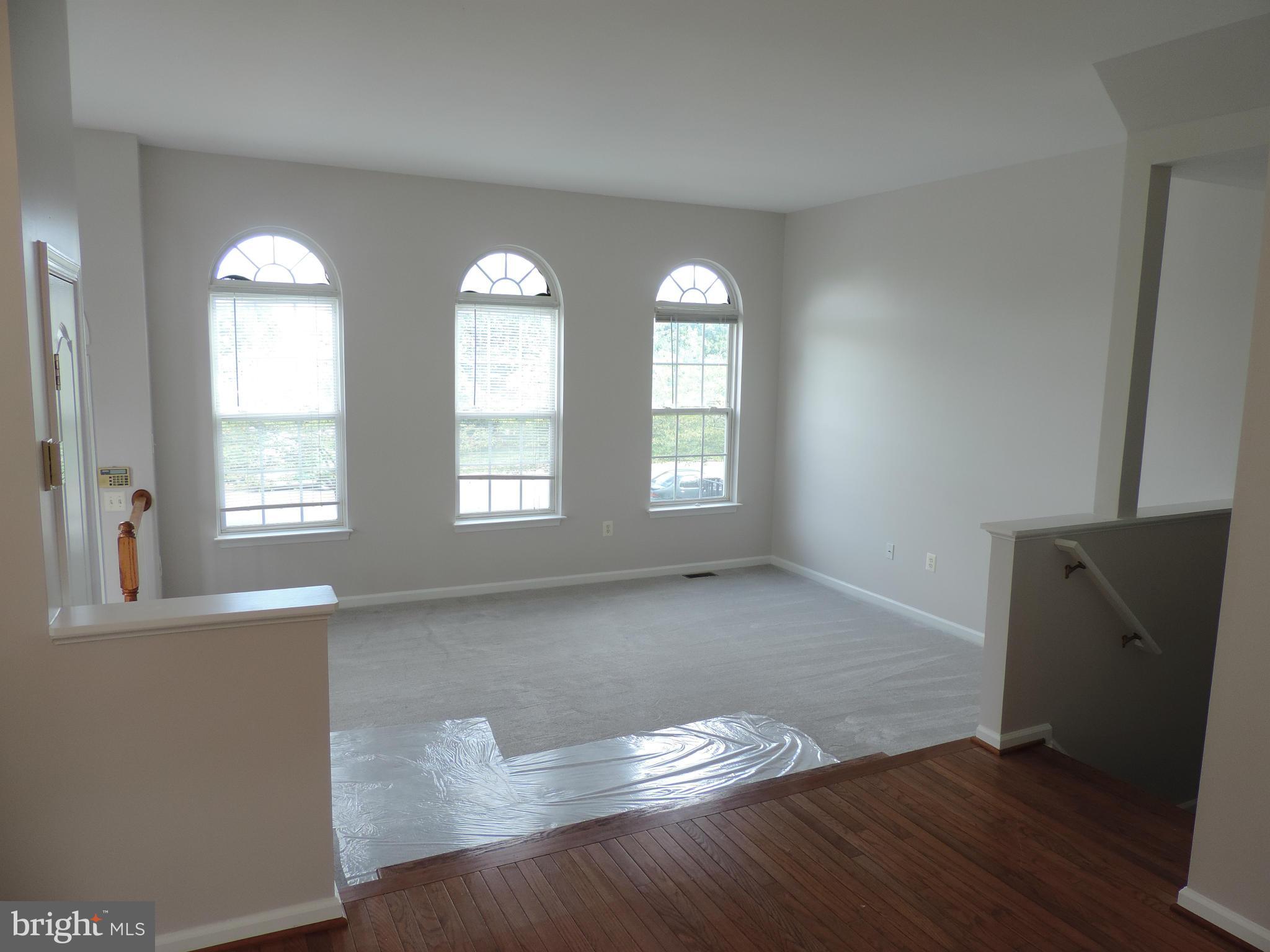 AUTUMN CHASE HUNT - Residential Lease