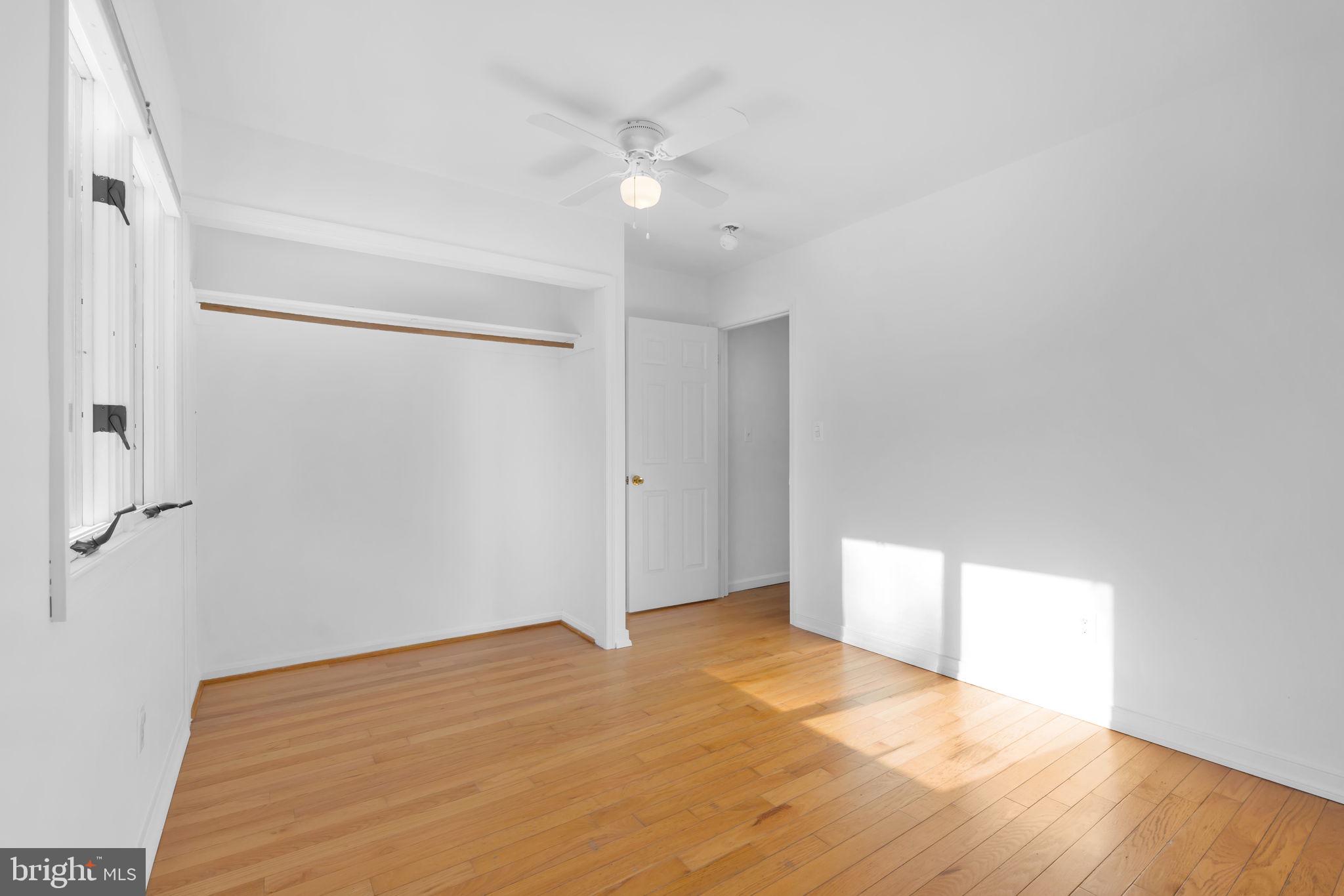 BREEZY POINT - Residential