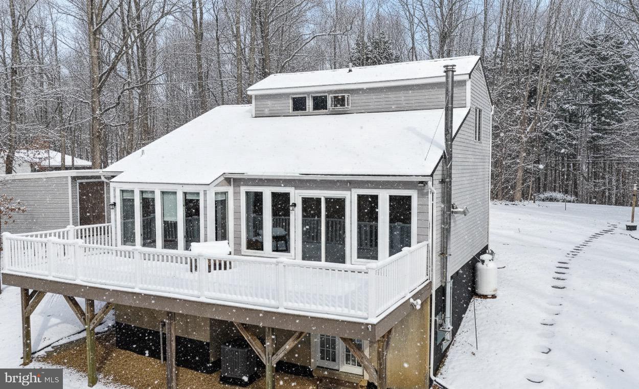 BREEZY POINT - Residential