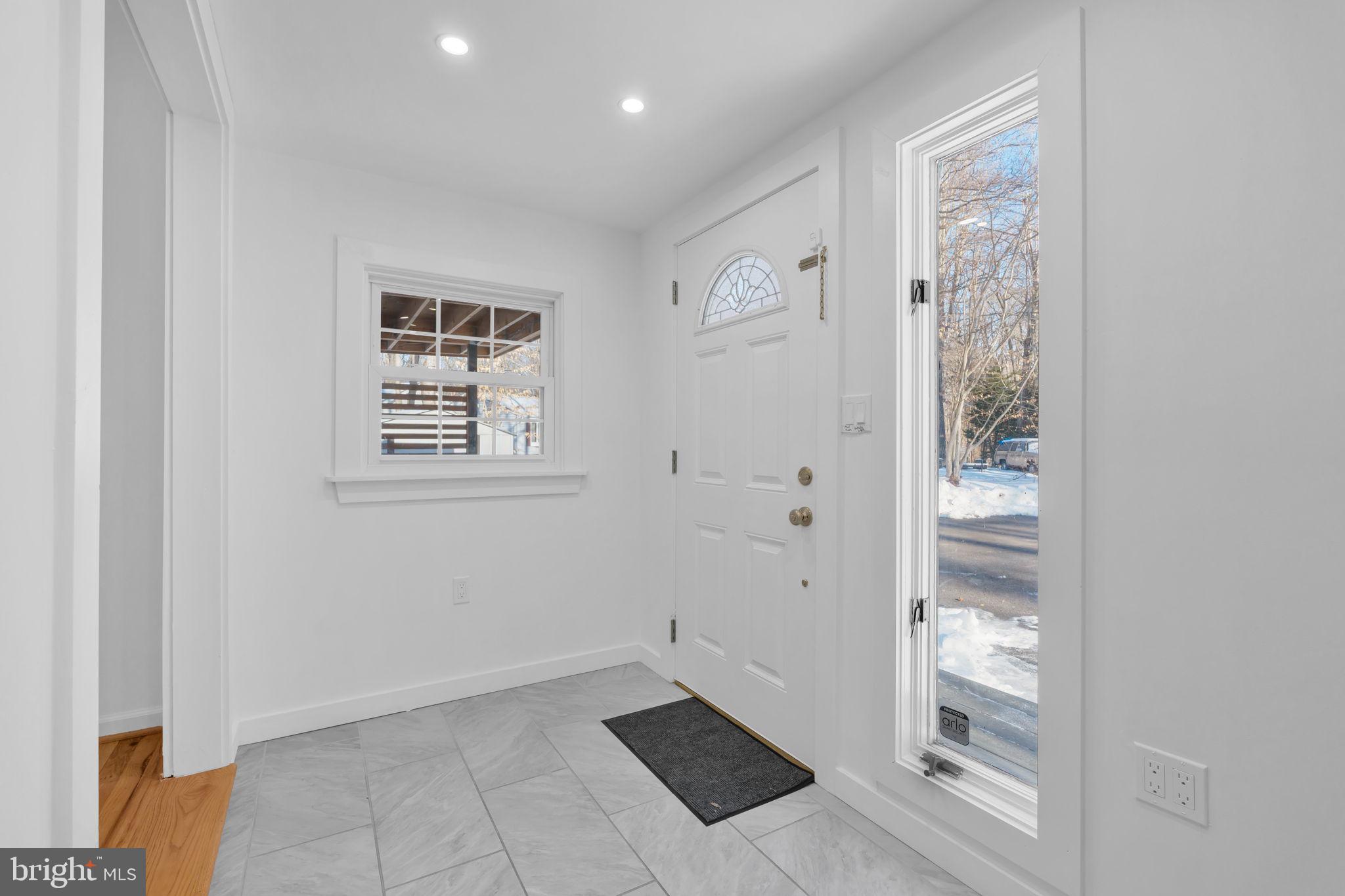 BREEZY POINT - Residential