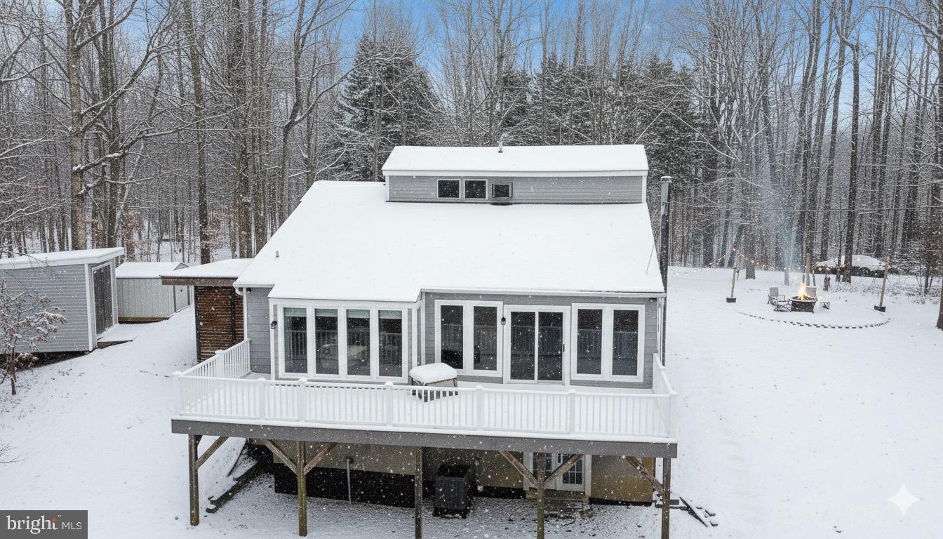 BREEZY POINT - Residential